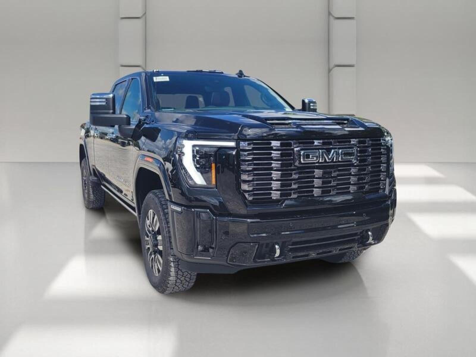 2026 GMC Sierra 2500 HD Crew Cab Standard Box 4-Wheel Drive Denali Ultimate