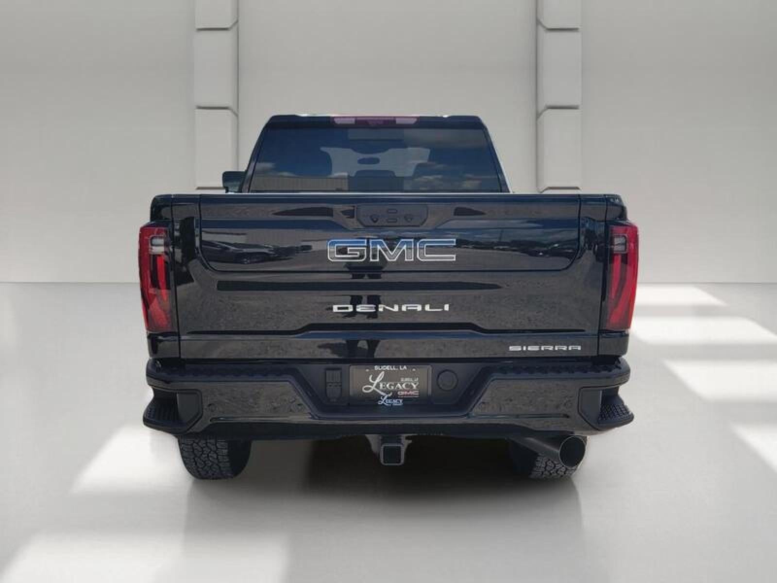2026 GMC Sierra 2500 HD Crew Cab Standard Box 4-Wheel Drive Denali Ultimate
