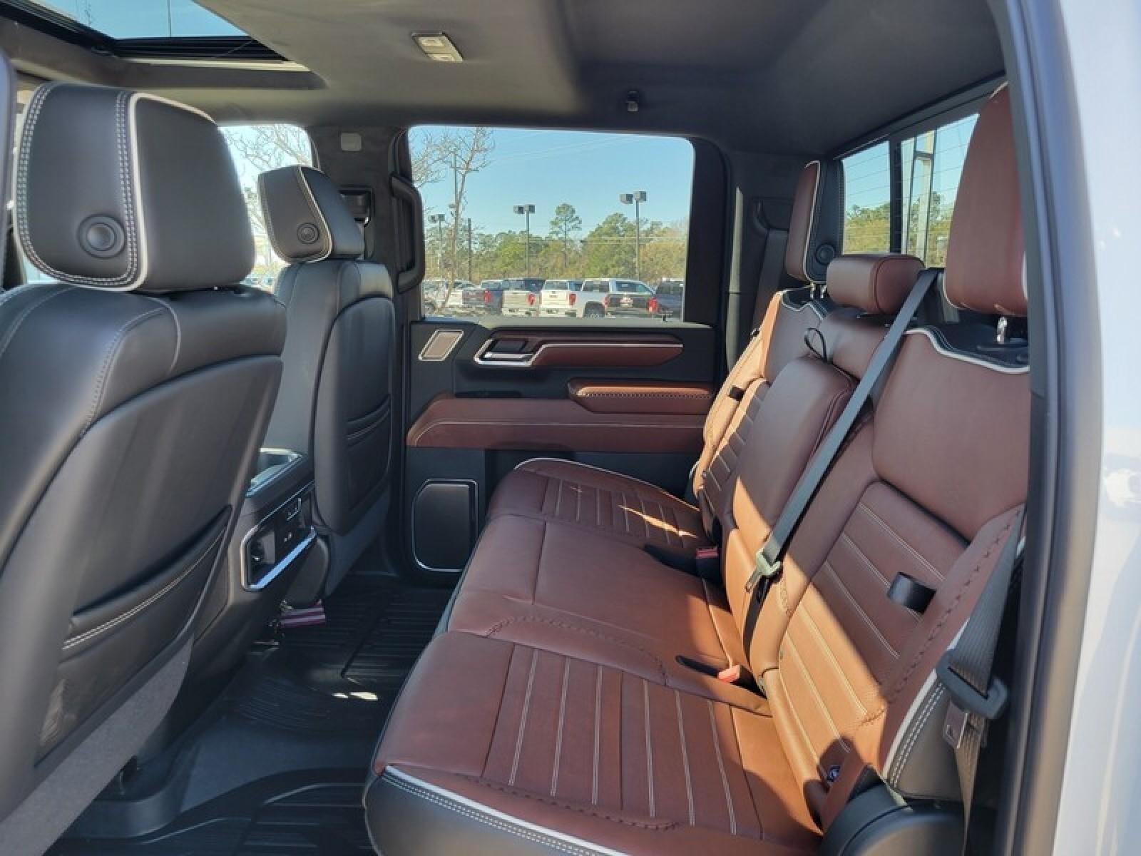 2026 GMC Sierra 3500 HD Crew Cab Long Box 4-Wheel Drive Denali Ultimate