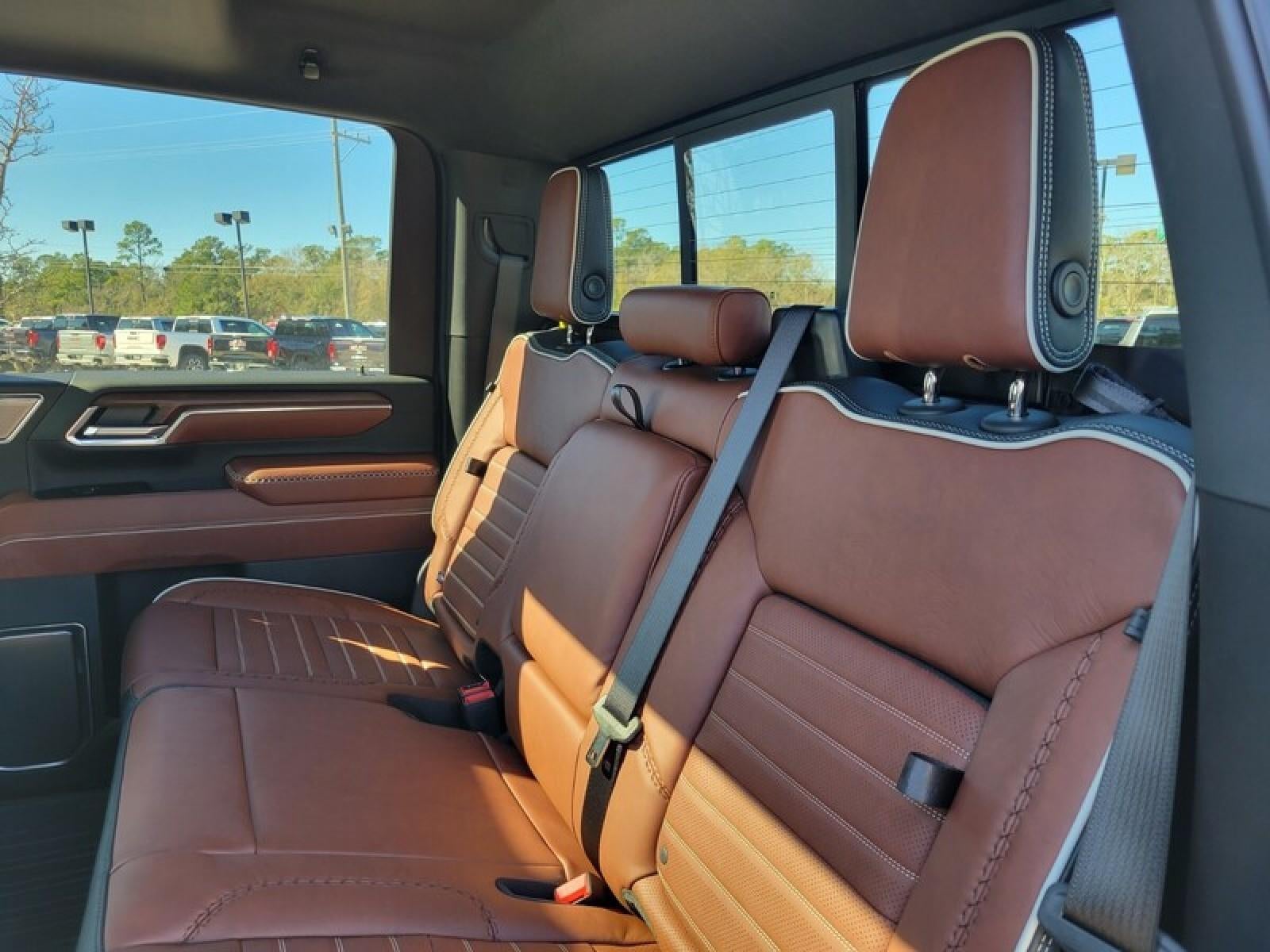 2026 GMC Sierra 3500 HD Crew Cab Long Box 4-Wheel Drive Denali Ultimate