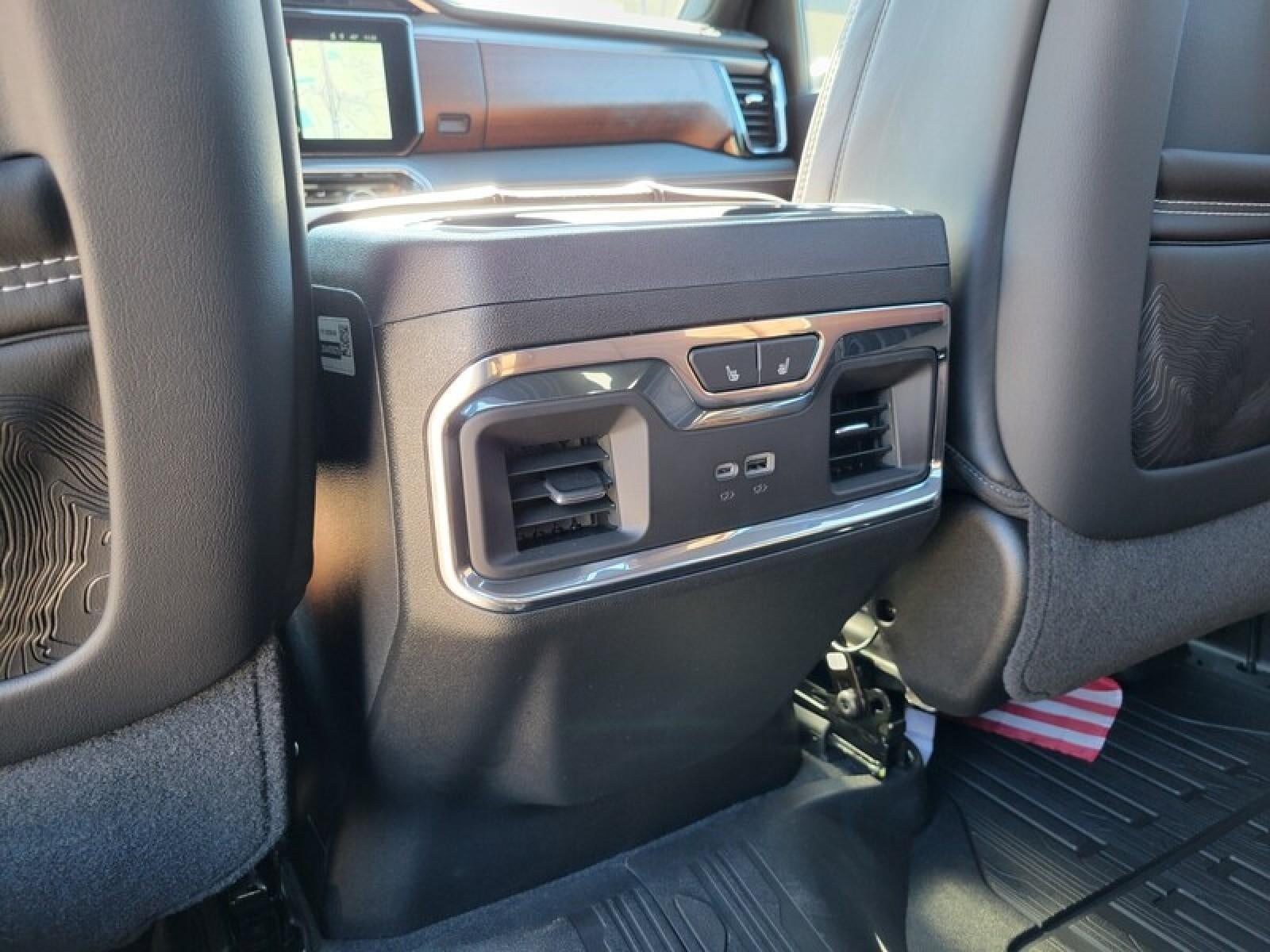 2026 GMC Sierra 3500 HD Crew Cab Long Box 4-Wheel Drive Denali Ultimate