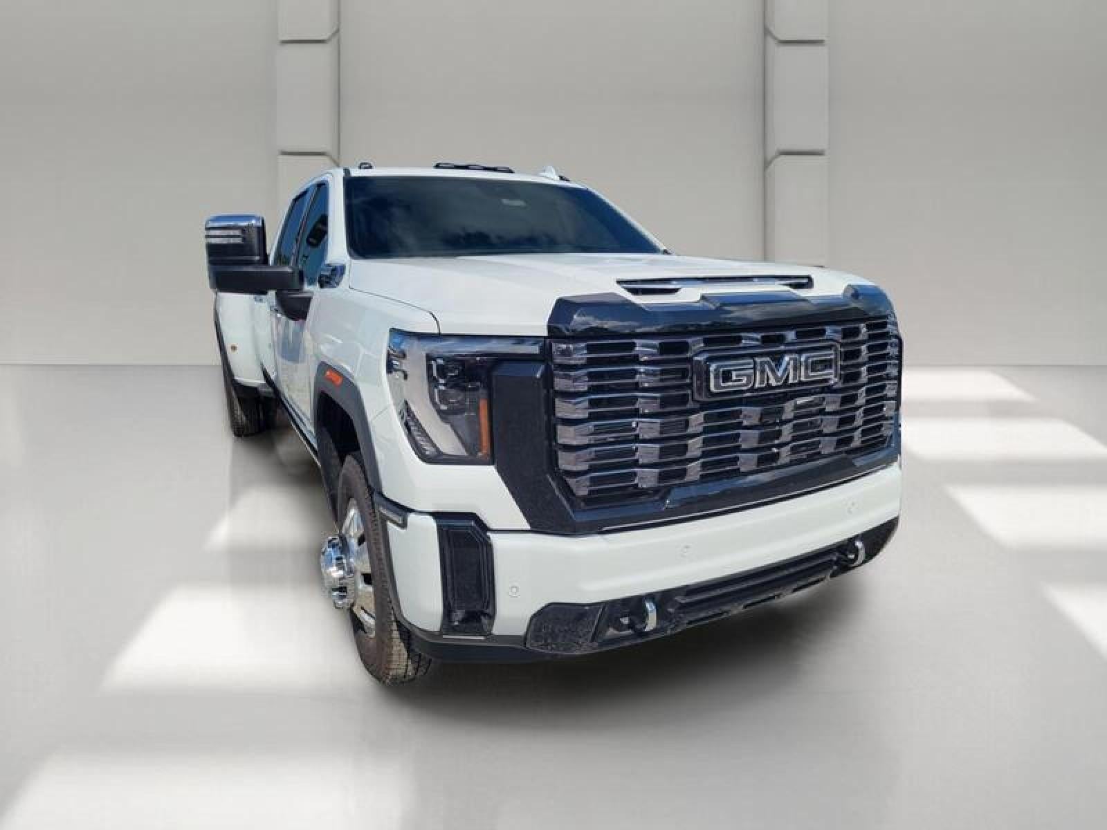 2026 GMC Sierra 3500 HD Crew Cab Long Box 4-Wheel Drive Denali Ultimate
