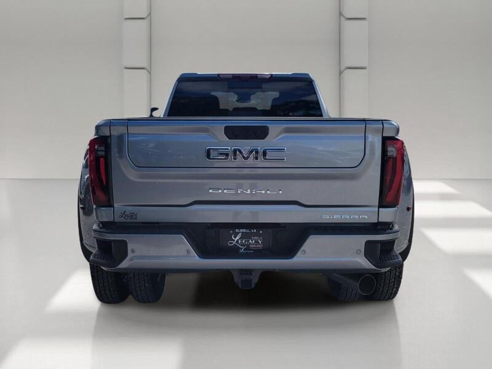 2026 GMC Sierra 3500 HD Crew Cab Long Box 4-Wheel Drive Denali Ultimate