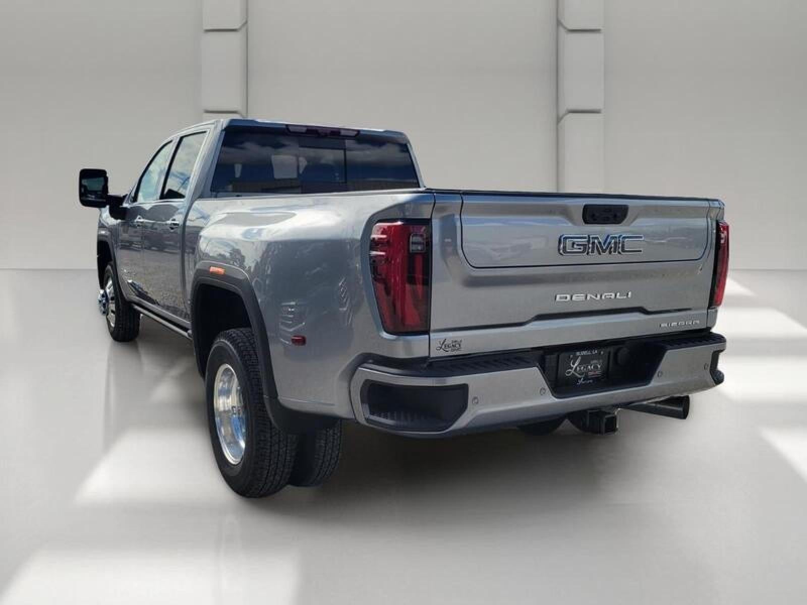 2026 GMC Sierra 3500 HD Crew Cab Long Box 4-Wheel Drive Denali Ultimate