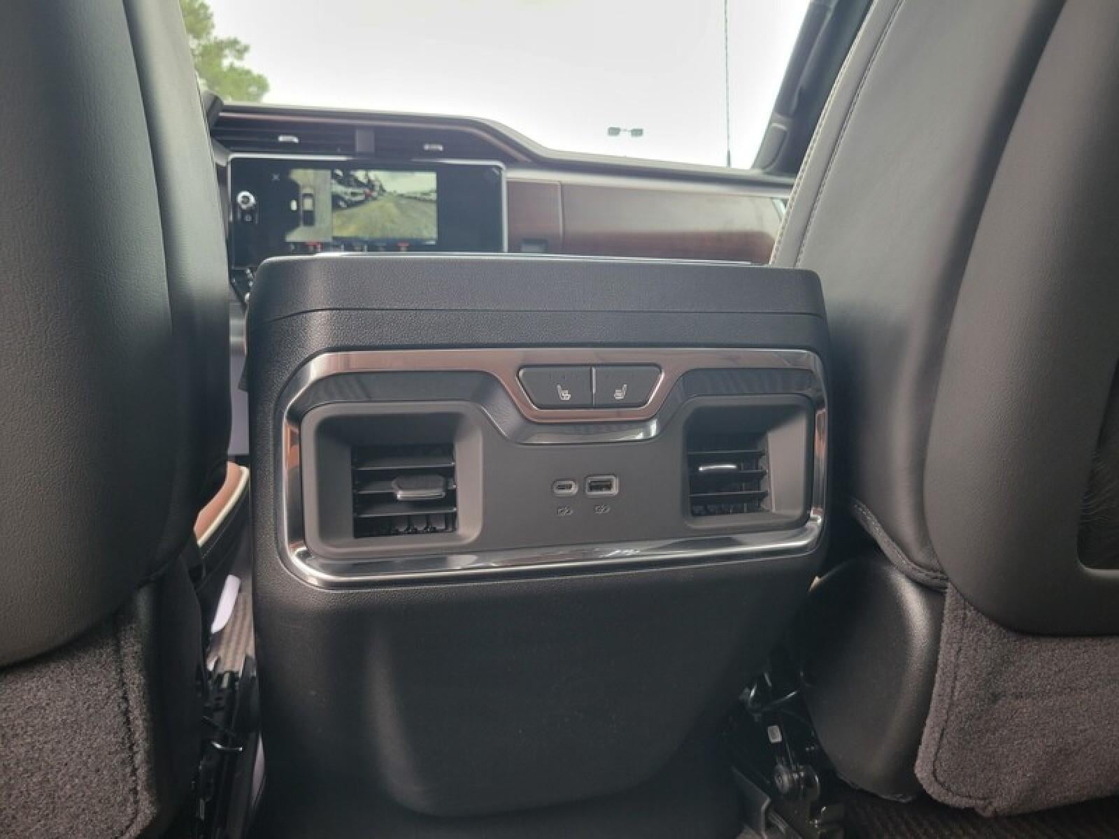 2026 GMC Sierra 3500 HD Crew Cab Long Box 4-Wheel Drive Denali Ultimate
