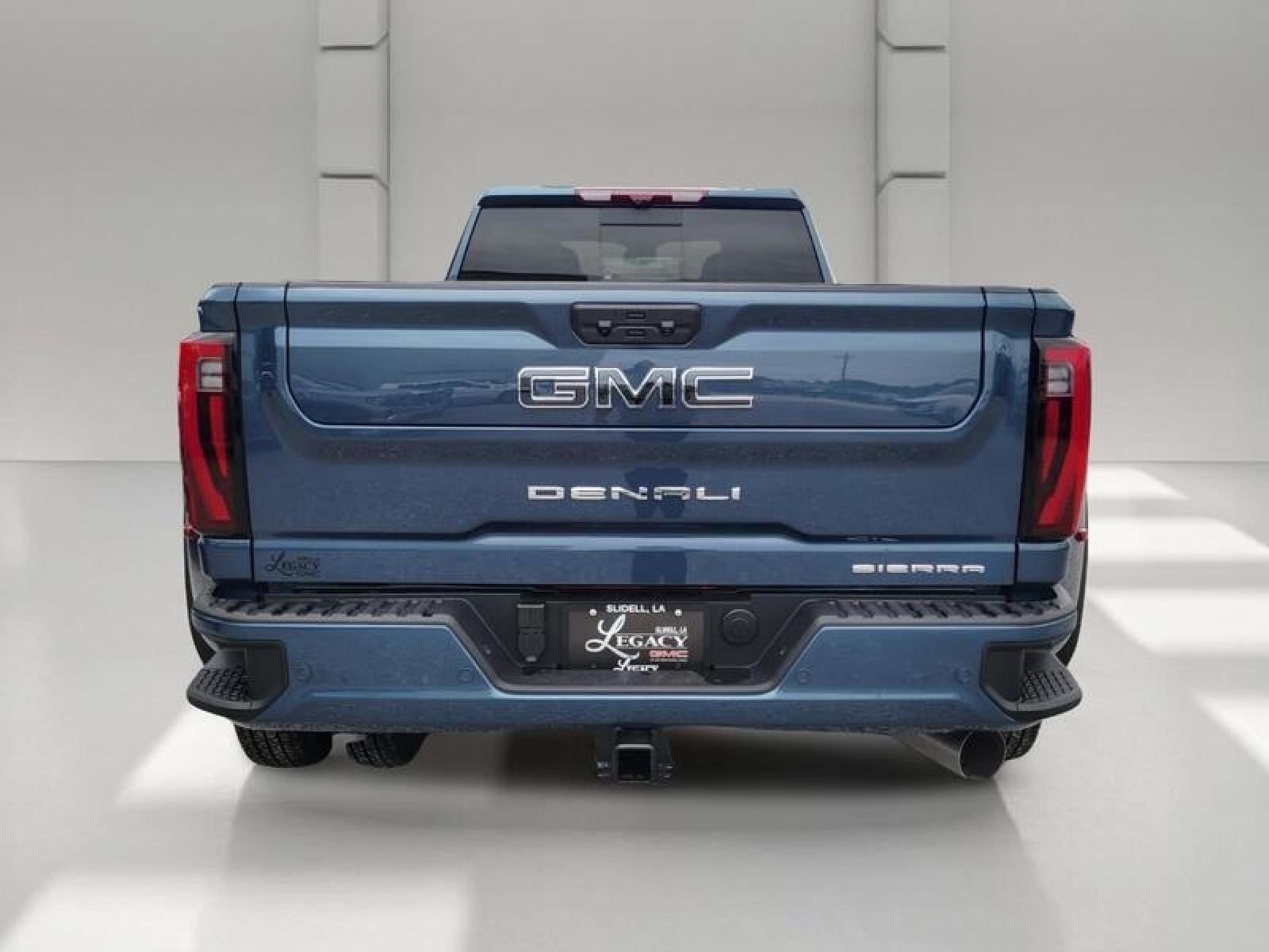 2026 GMC Sierra 3500 HD Crew Cab Long Box 4-Wheel Drive Denali Ultimate