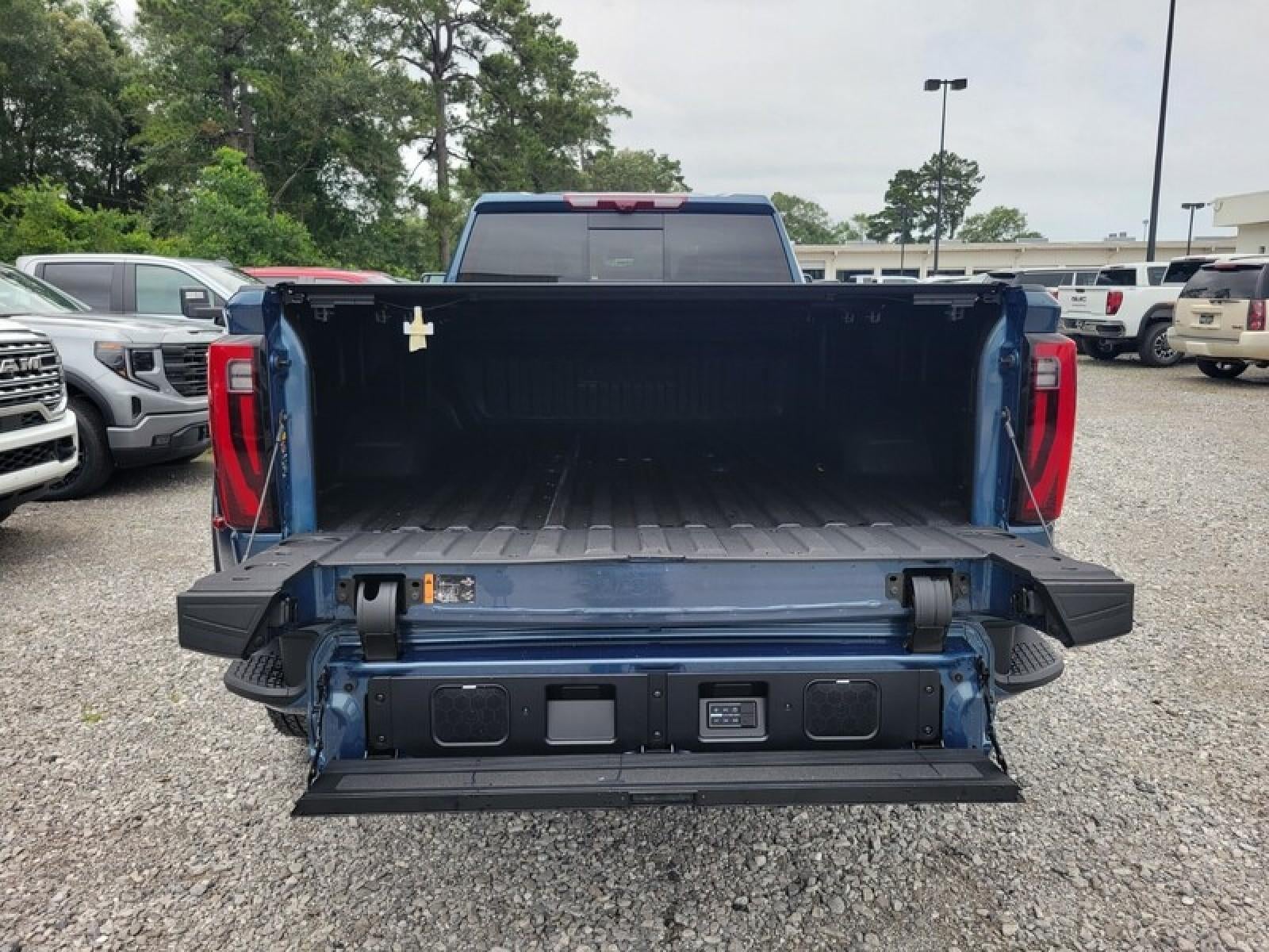 2026 GMC Sierra 3500 HD Crew Cab Long Box 4-Wheel Drive Denali Ultimate
