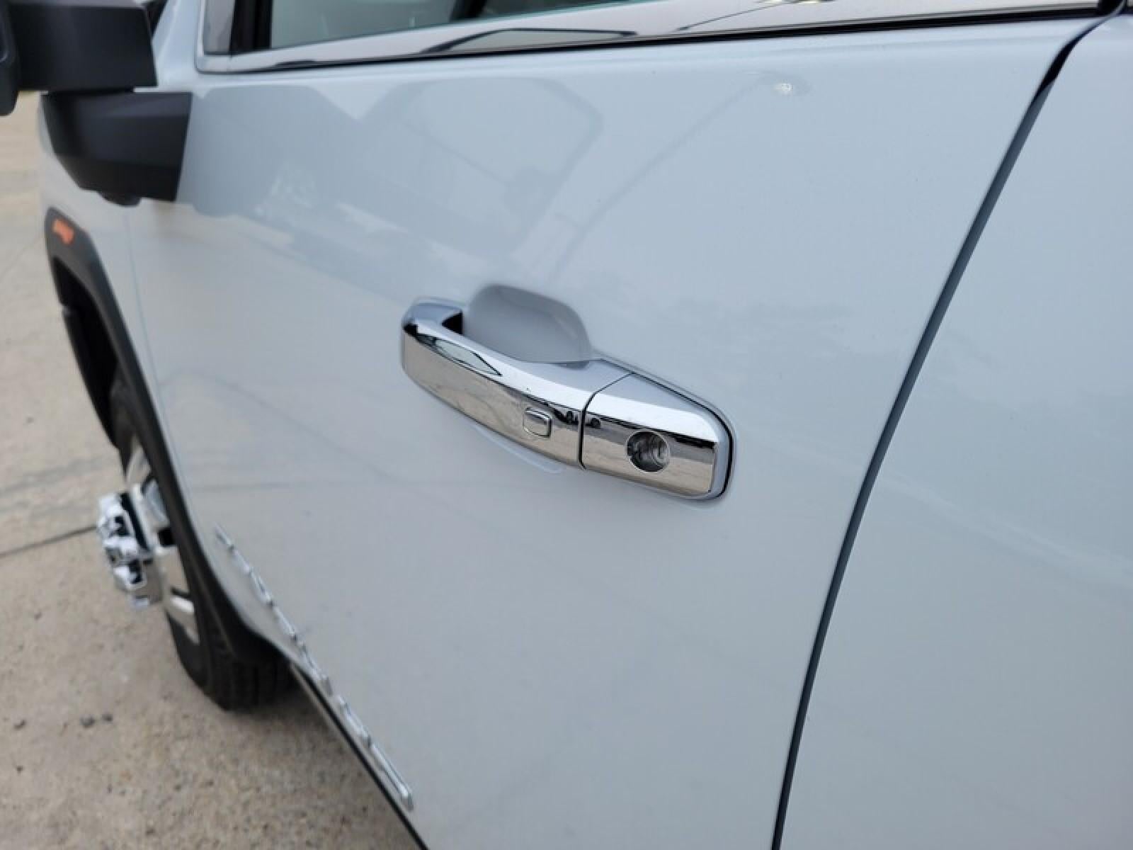 2026 GMC Sierra 3500 HD Crew Cab Long Box 4-Wheel Drive Denali Ultimate