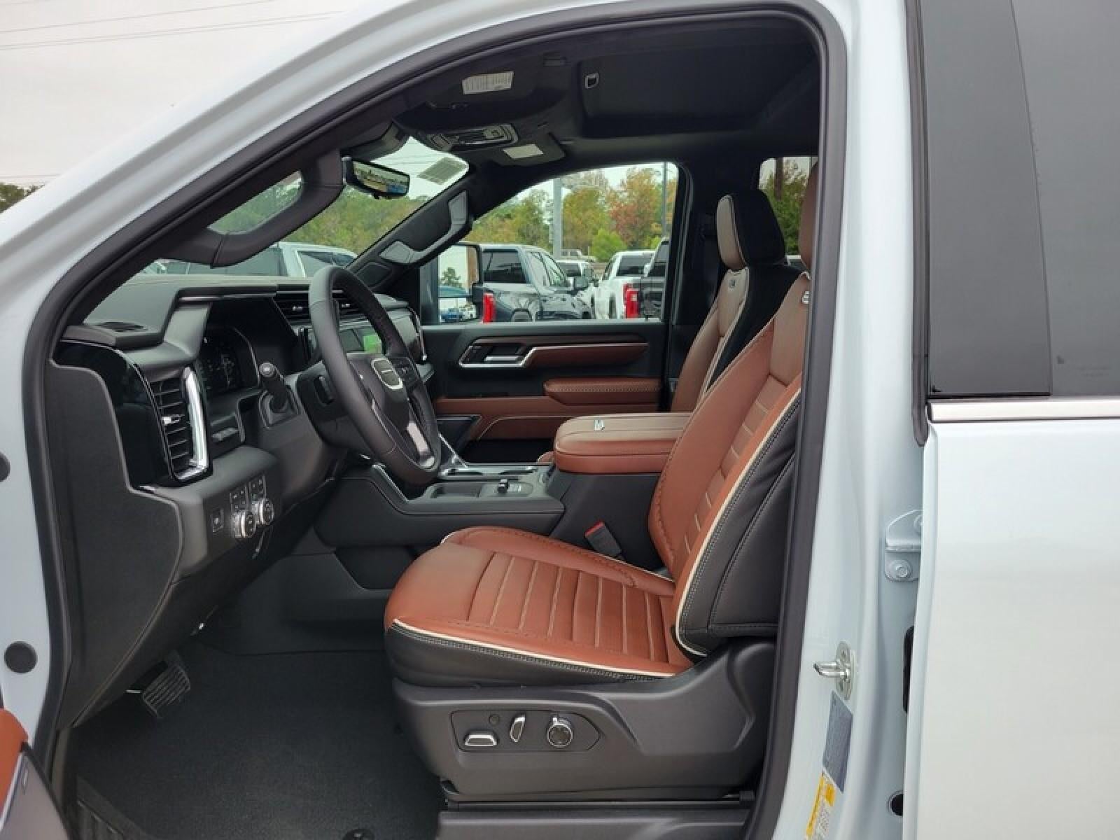 2026 GMC Sierra 3500 HD Crew Cab Long Box 4-Wheel Drive Denali Ultimate