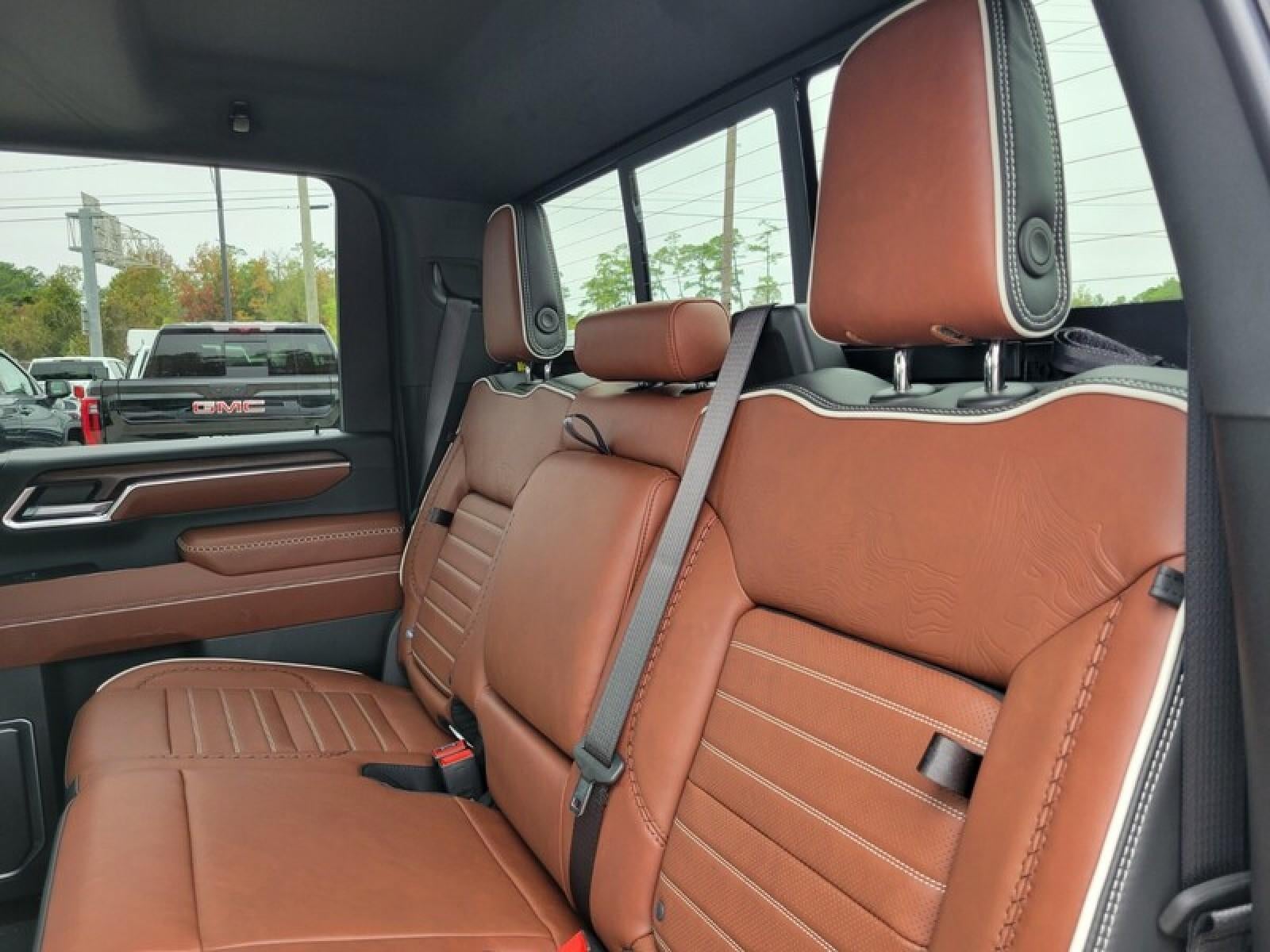 2026 GMC Sierra 3500 HD Crew Cab Long Box 4-Wheel Drive Denali Ultimate