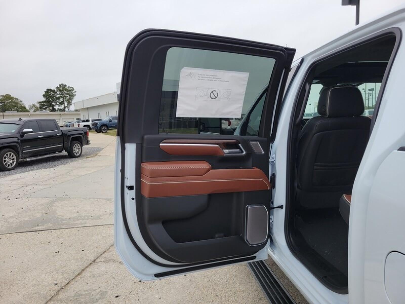 2026 GMC Sierra 3500 HD Crew Cab Long Box 4-Wheel Drive Denali Ultimate