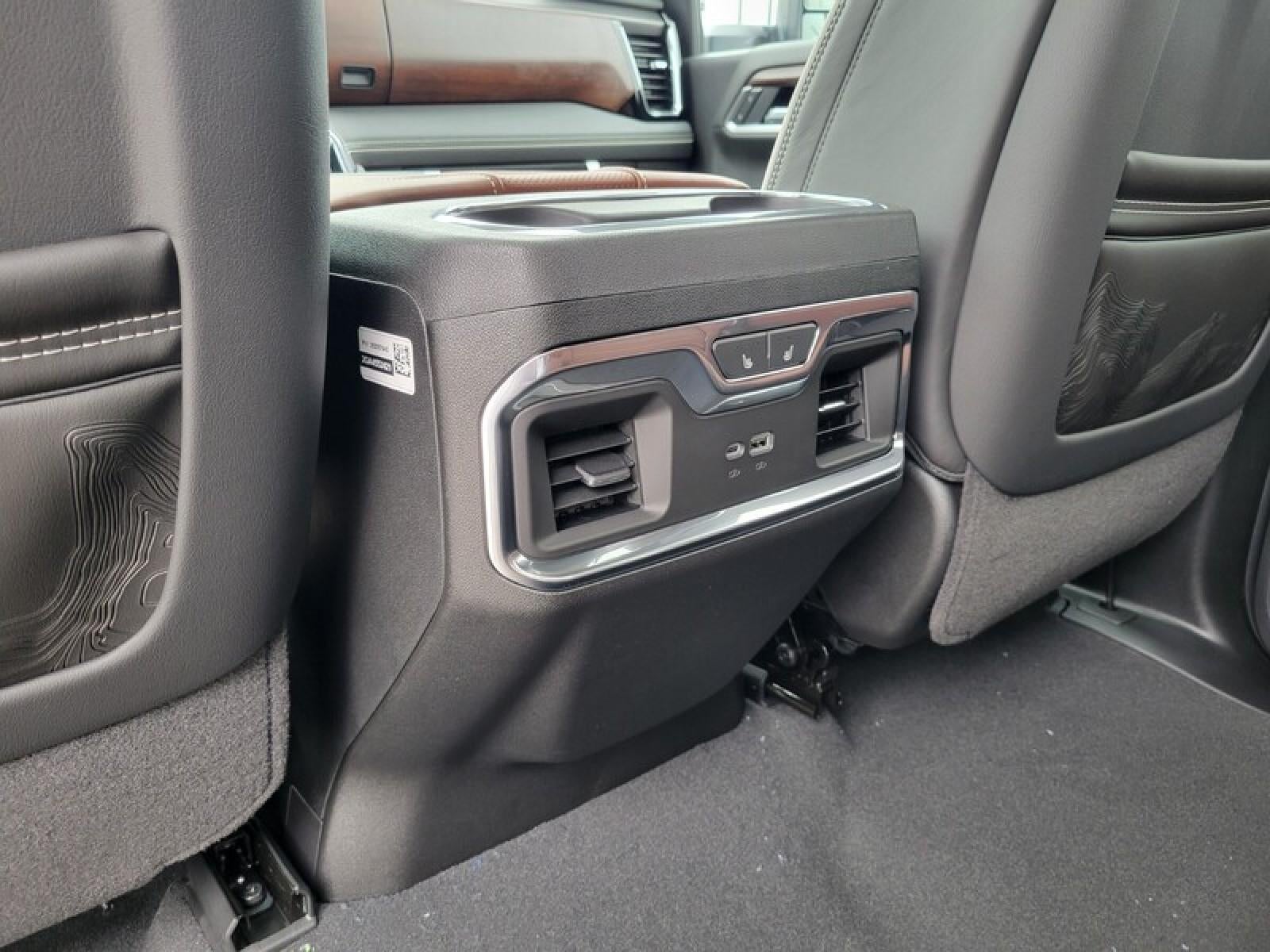 2026 GMC Sierra 3500 HD Crew Cab Long Box 4-Wheel Drive Denali Ultimate