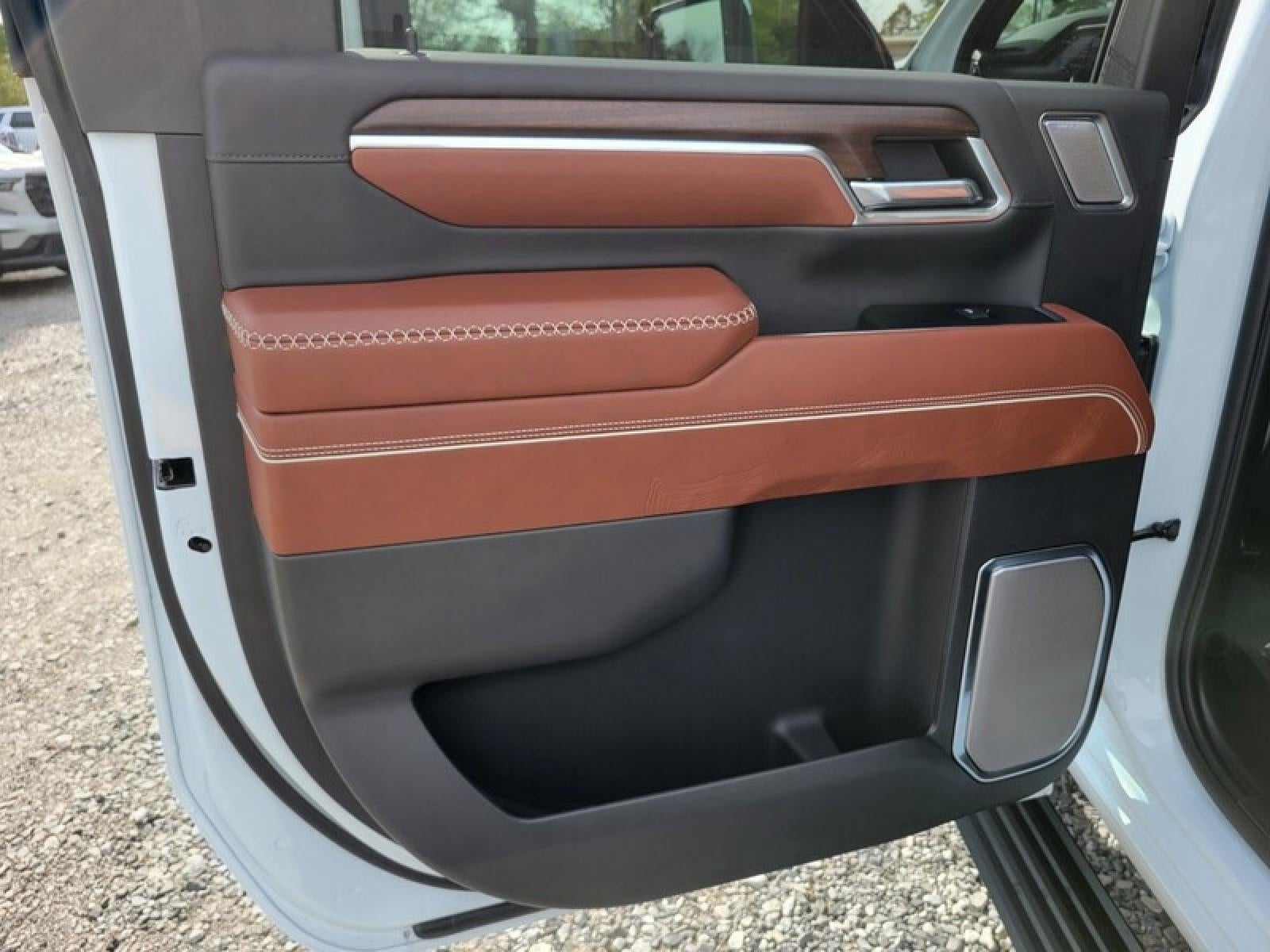 2026 GMC Sierra 3500 HD Crew Cab Long Box 4-Wheel Drive Denali Ultimate