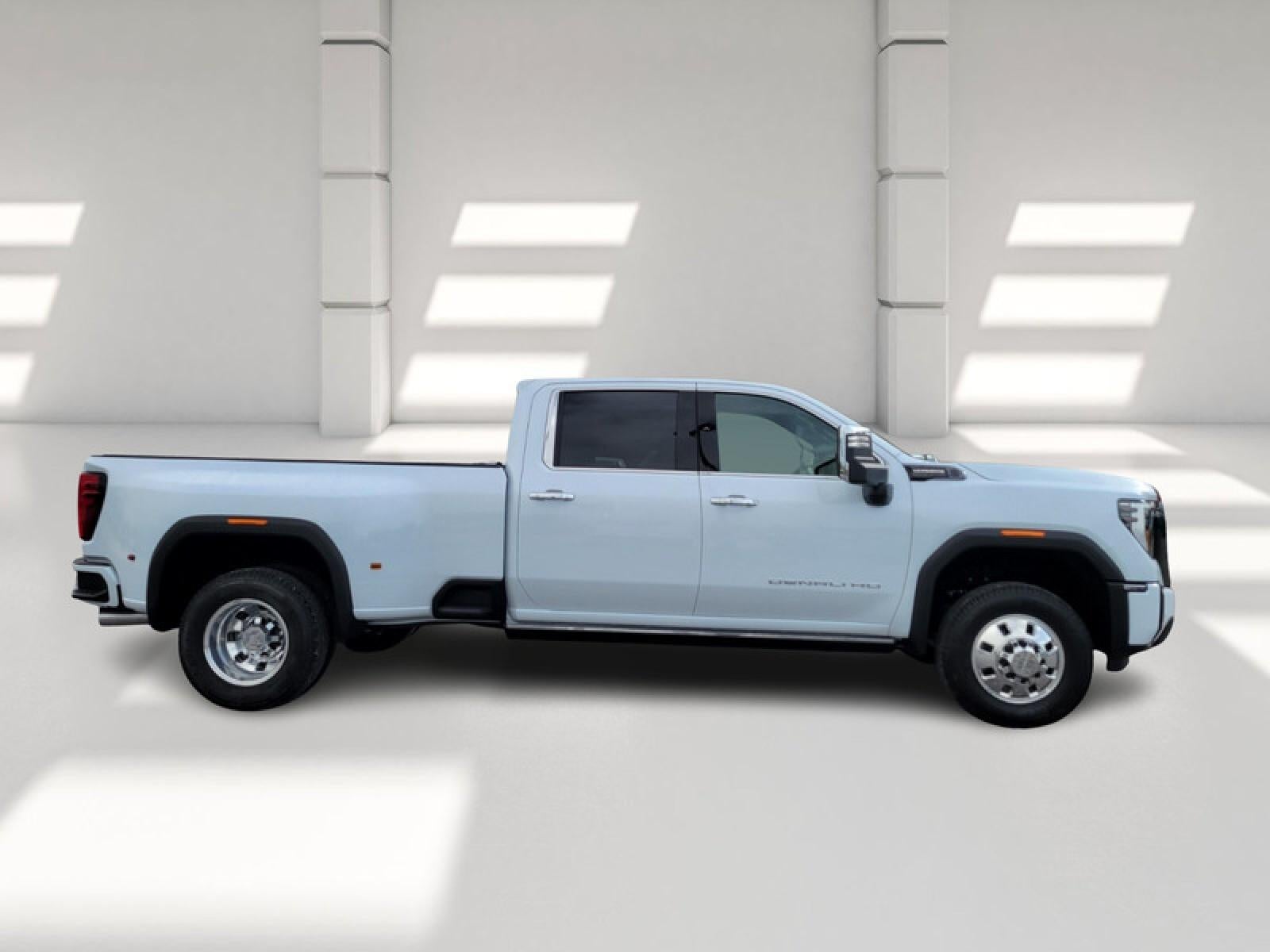 2026 GMC Sierra 3500 HD Crew Cab Long Box 4-Wheel Drive Denali Ultimate