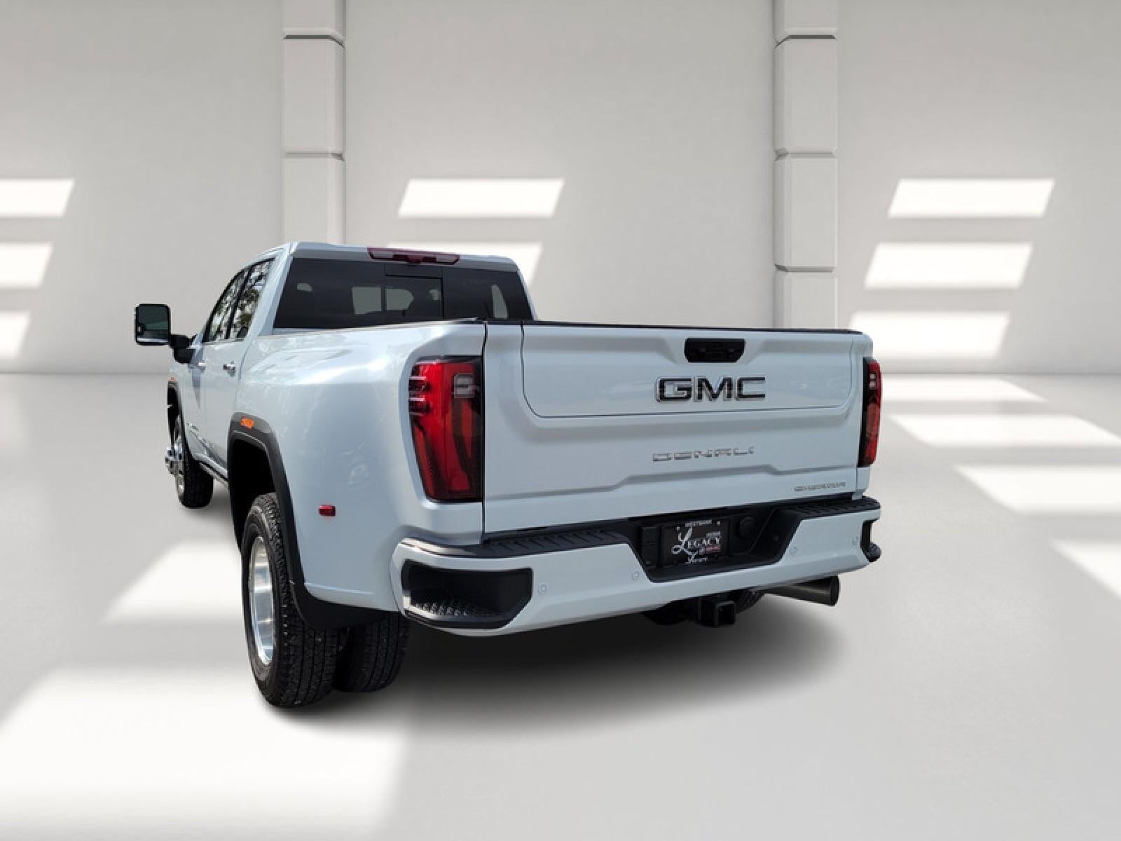 2026 GMC Sierra 3500 HD Crew Cab Long Box 4-Wheel Drive Denali Ultimate
