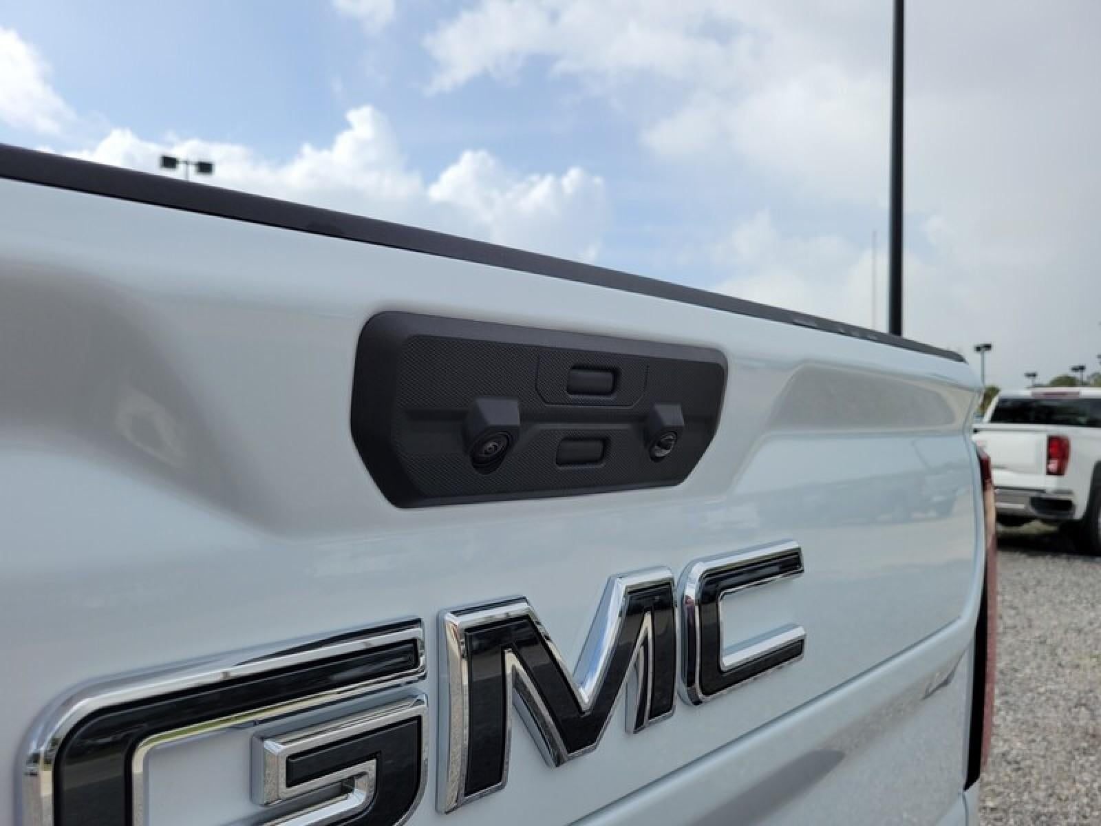 2026 GMC Sierra 3500 HD Crew Cab Long Box 4-Wheel Drive Denali Ultimate