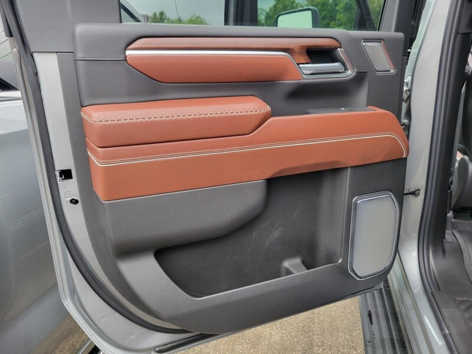 2026 GMC Sierra 3500 HD Crew Cab Long Box 4-Wheel Drive Denali Ultimate