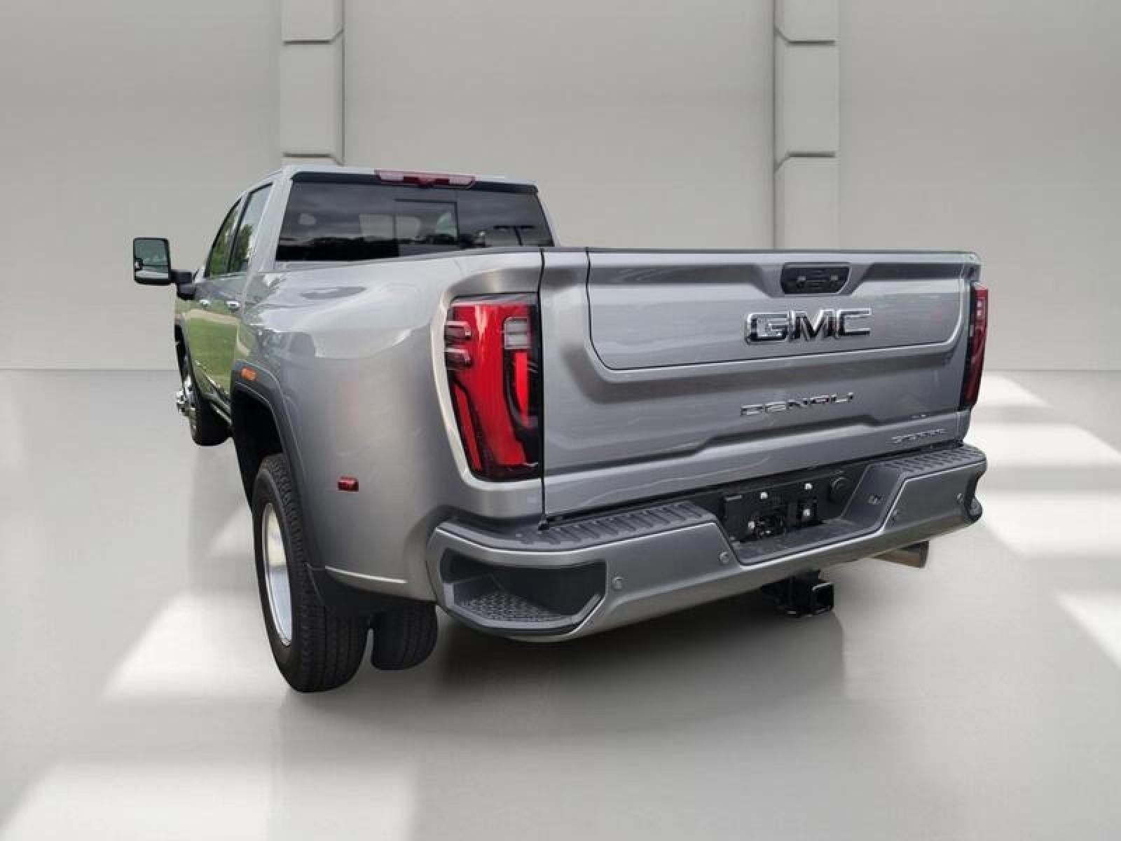 2026 GMC Sierra 3500 HD Crew Cab Long Box 4-Wheel Drive Denali Ultimate