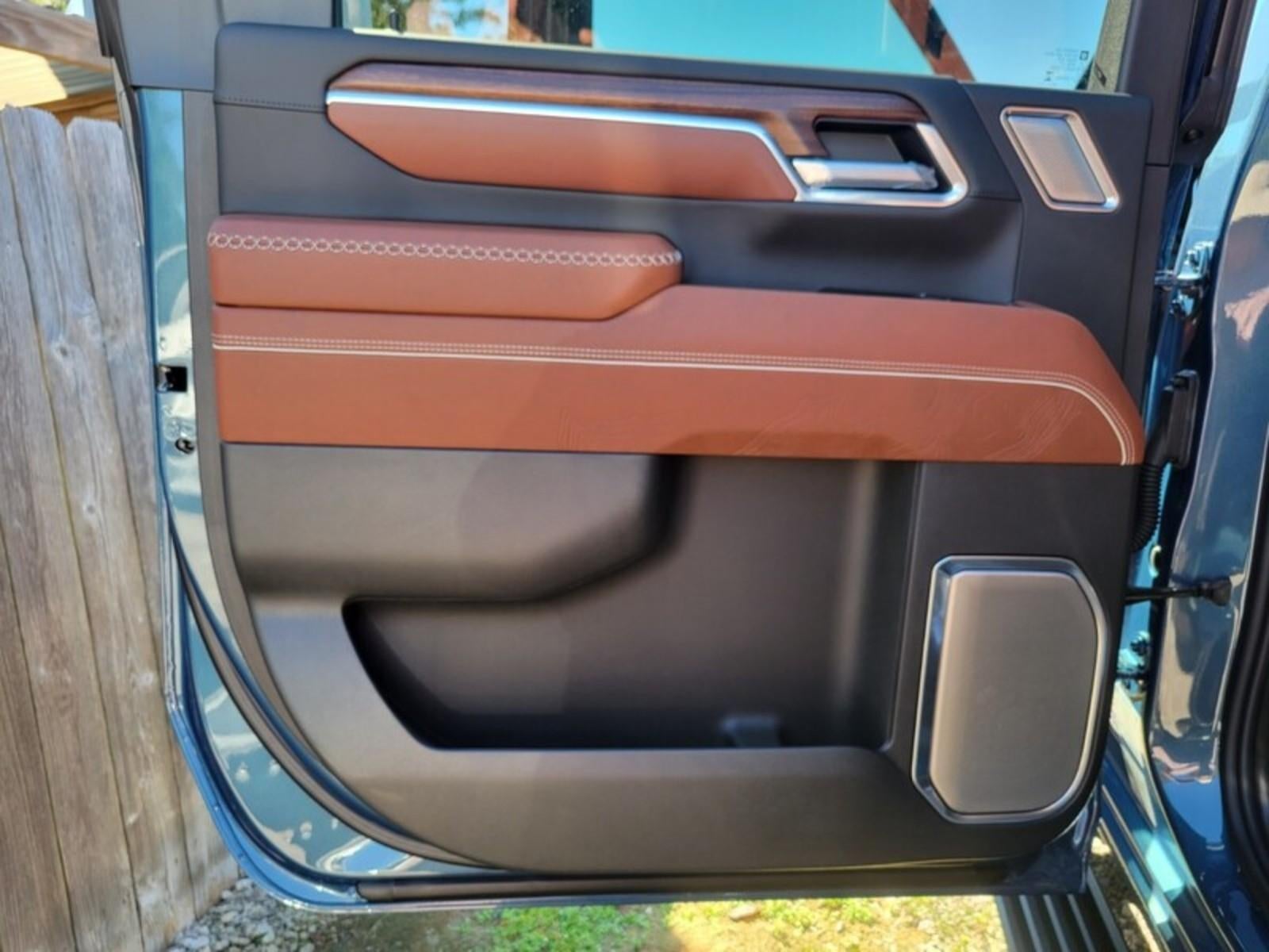 2026 GMC Sierra 3500 HD Crew Cab Long Box 4-Wheel Drive Denali Ultimate