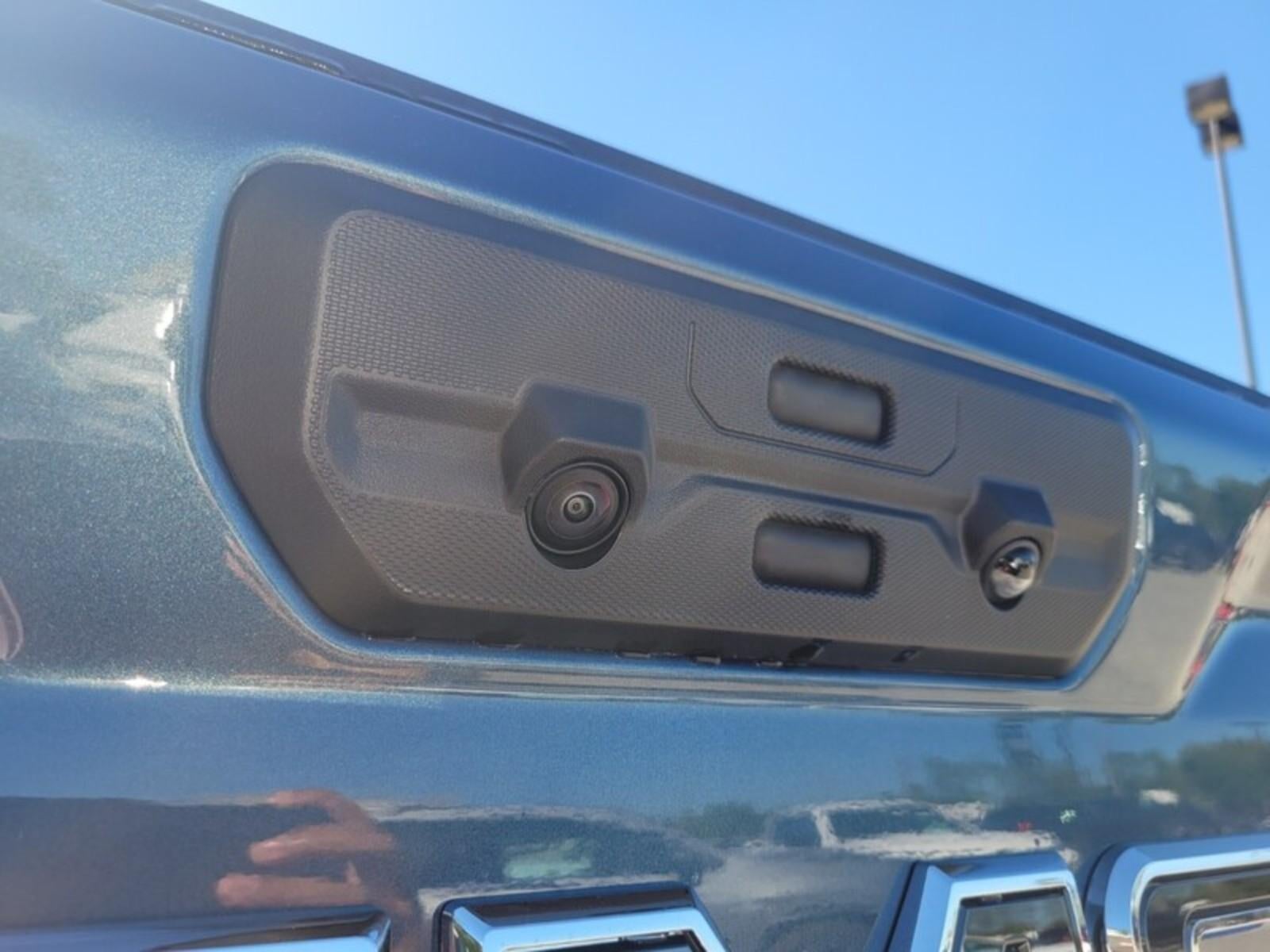 2026 GMC Sierra 3500 HD Crew Cab Long Box 4-Wheel Drive Denali Ultimate