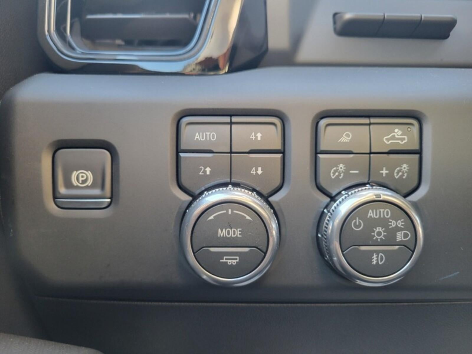 2026 GMC Sierra 2500 HD Crew Cab Standard Box 4-Wheel Drive AT4X