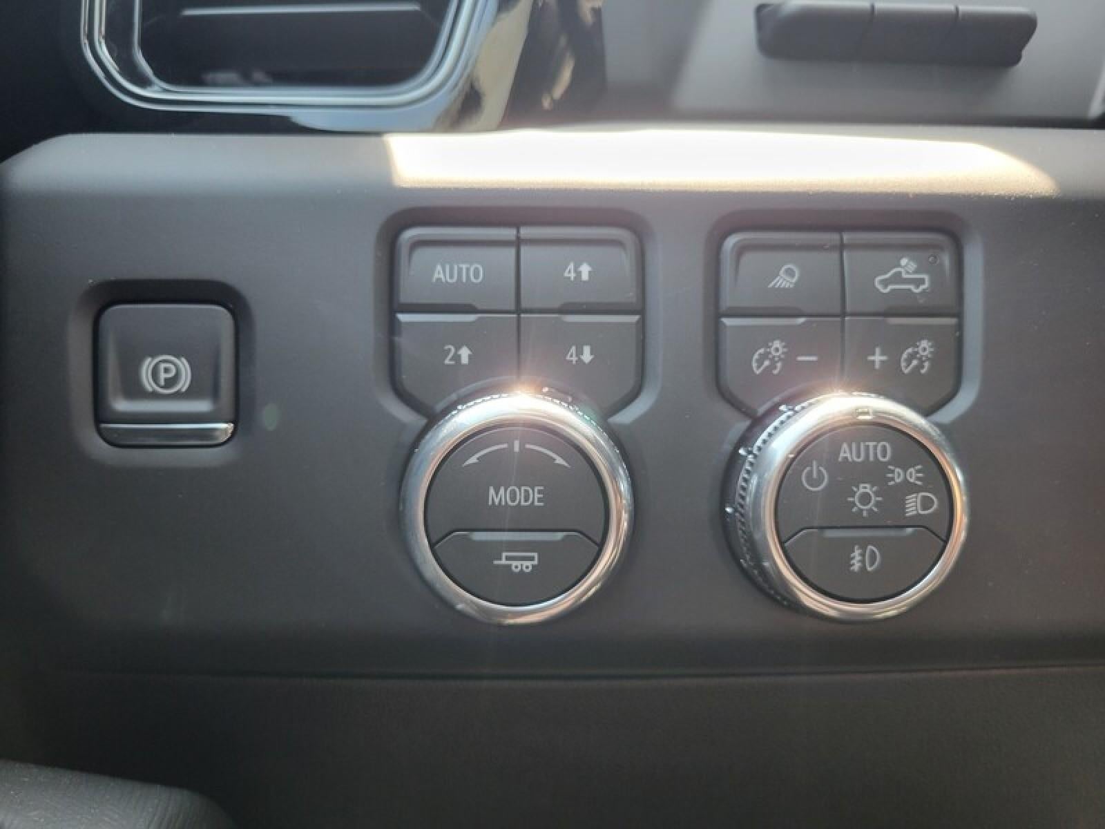 2026 GMC Sierra 2500 HD Crew Cab Standard Box 4-Wheel Drive AT4X