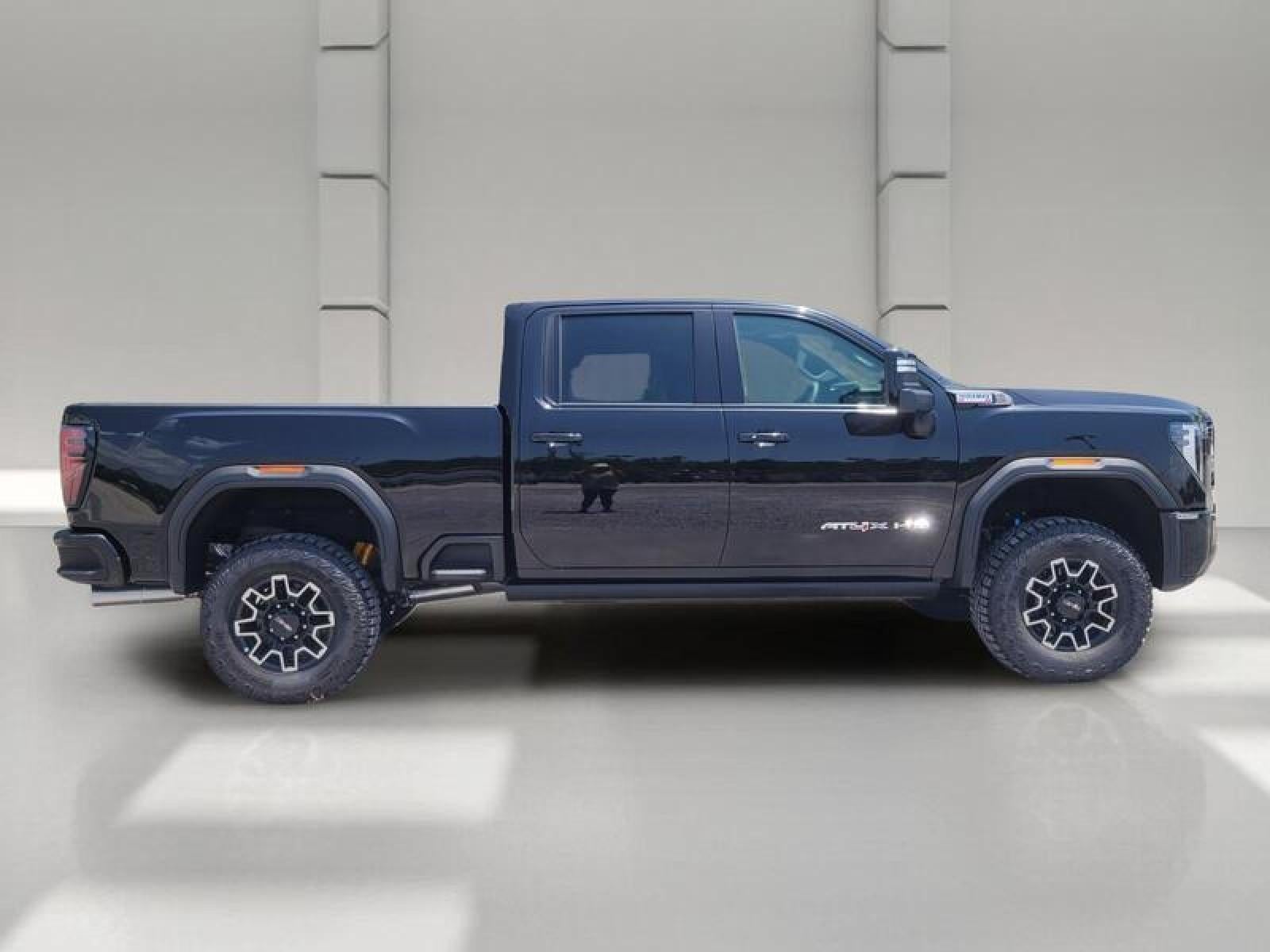 2026 GMC Sierra 2500 HD Crew Cab Standard Box 4-Wheel Drive AT4X