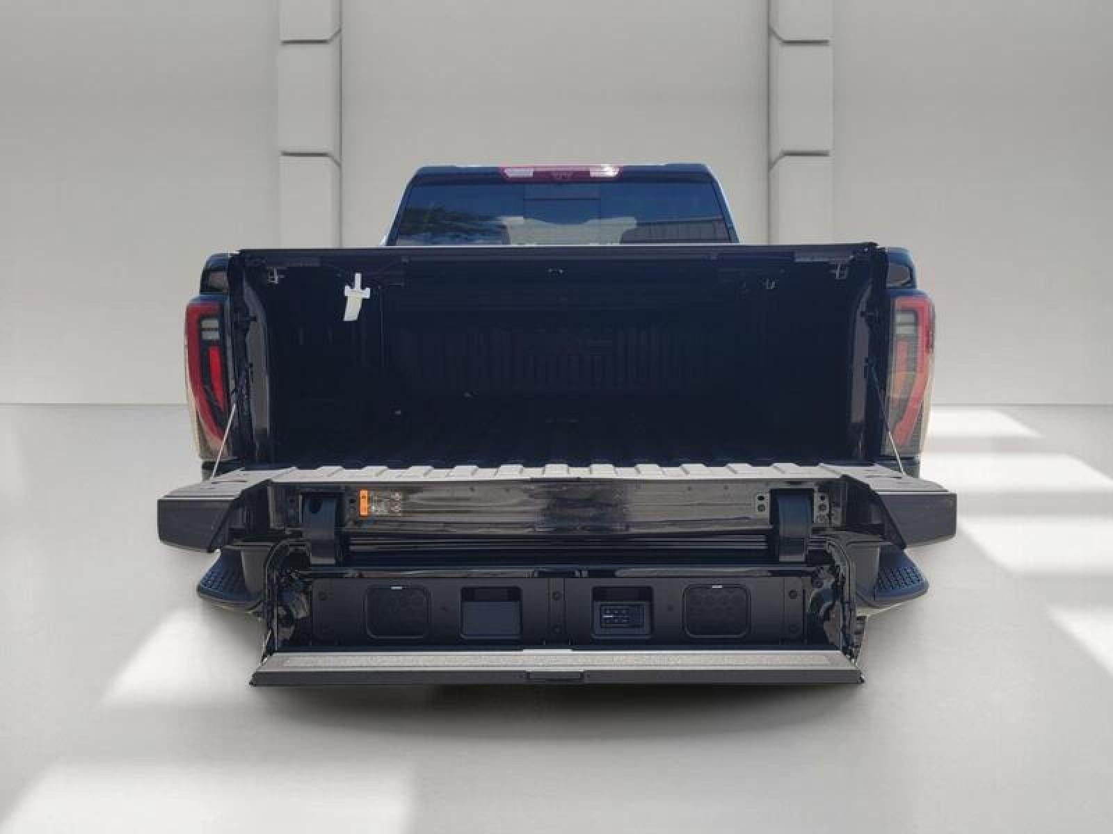 2026 GMC Sierra 2500 HD Crew Cab Standard Box 4-Wheel Drive AT4X