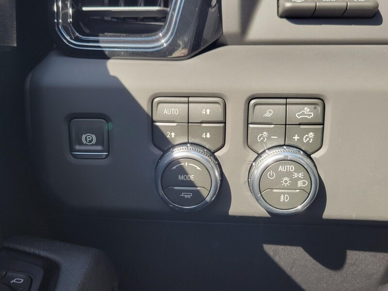 2026 GMC Sierra 2500 HD Crew Cab Standard Box 4-Wheel Drive AT4X