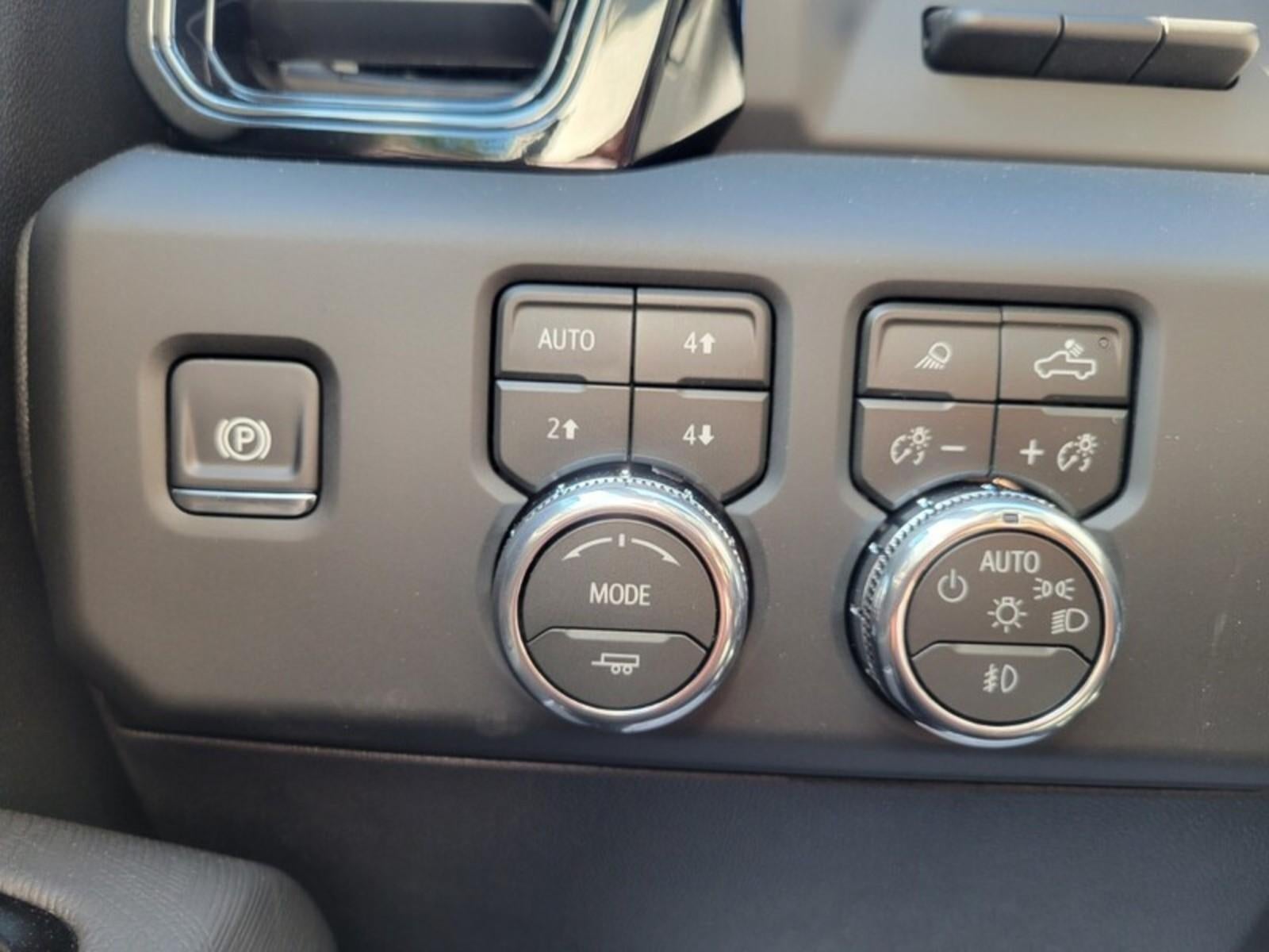 2026 GMC Sierra 2500 HD Crew Cab Standard Box 4-Wheel Drive AT4X