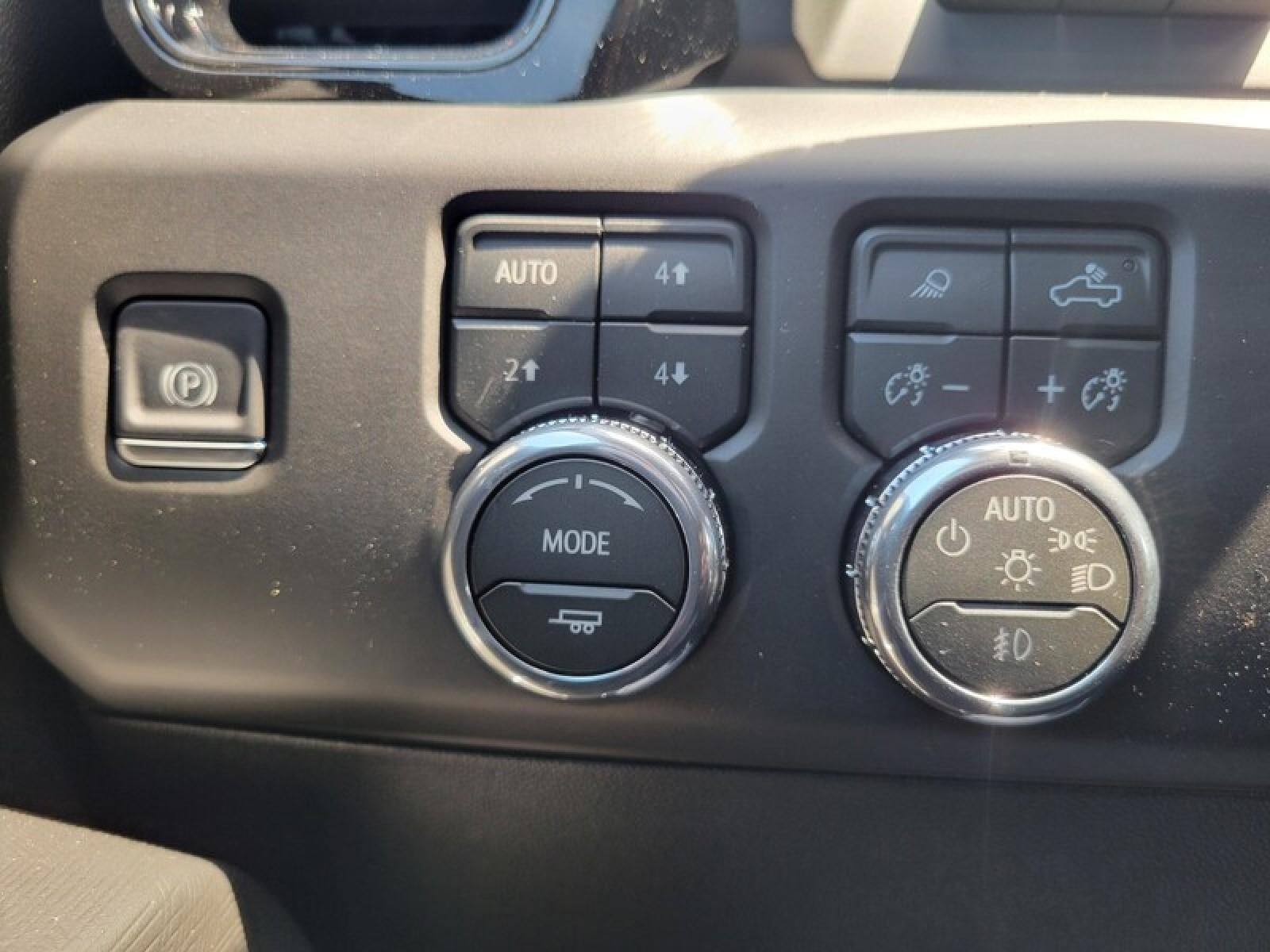 2026 GMC Sierra 2500 HD Crew Cab Standard Box 4-Wheel Drive AT4X
