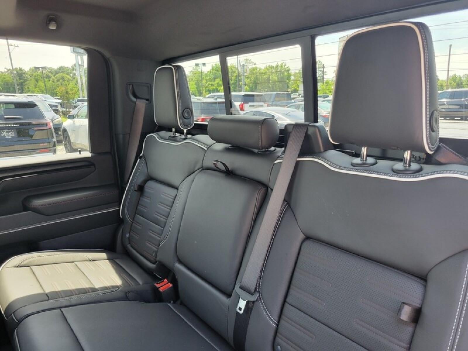 2026 GMC Sierra 2500 HD Crew Cab Standard Box 4-Wheel Drive AT4X