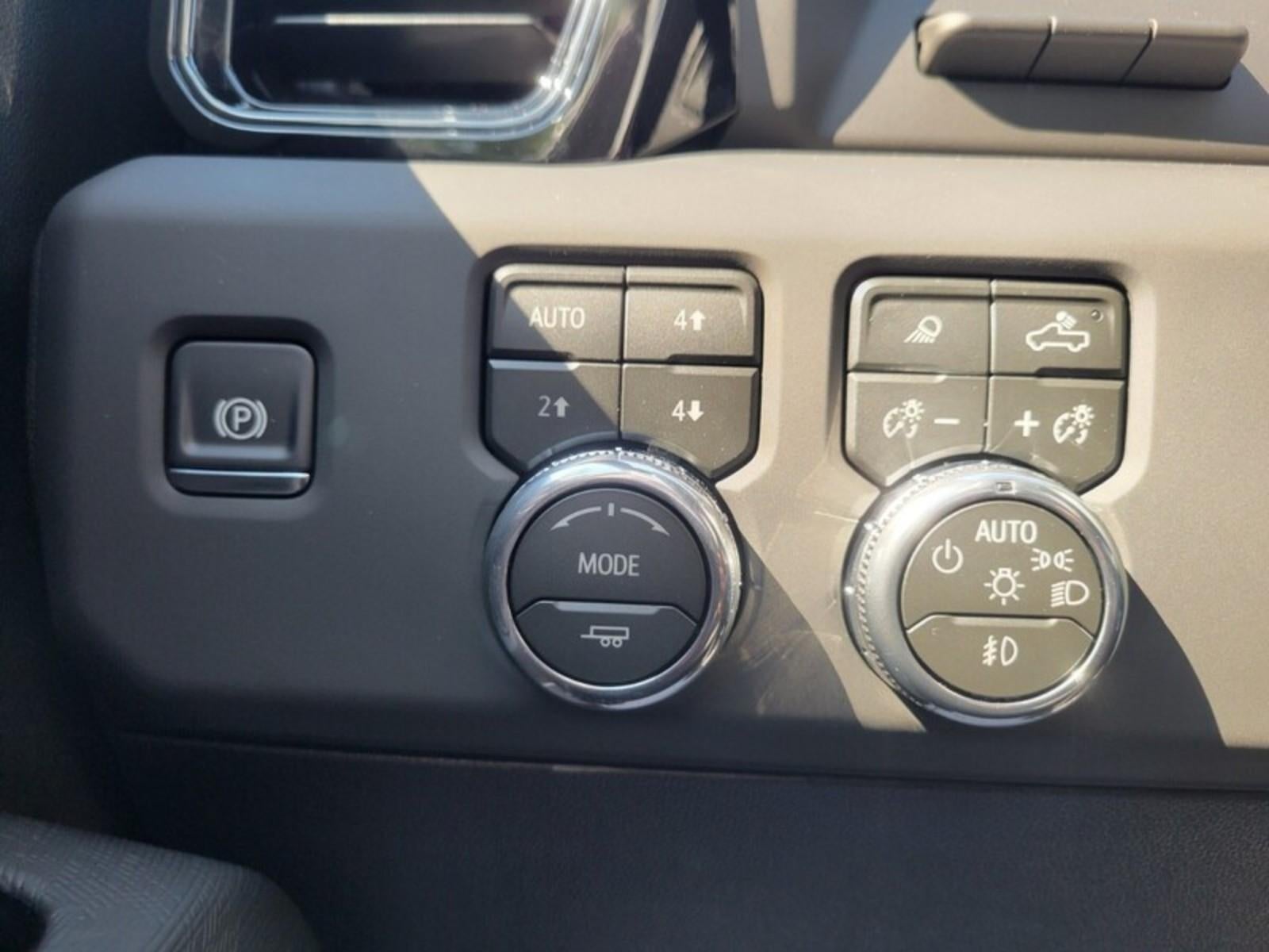2026 GMC Sierra 2500 HD Crew Cab Standard Box 4-Wheel Drive AT4X