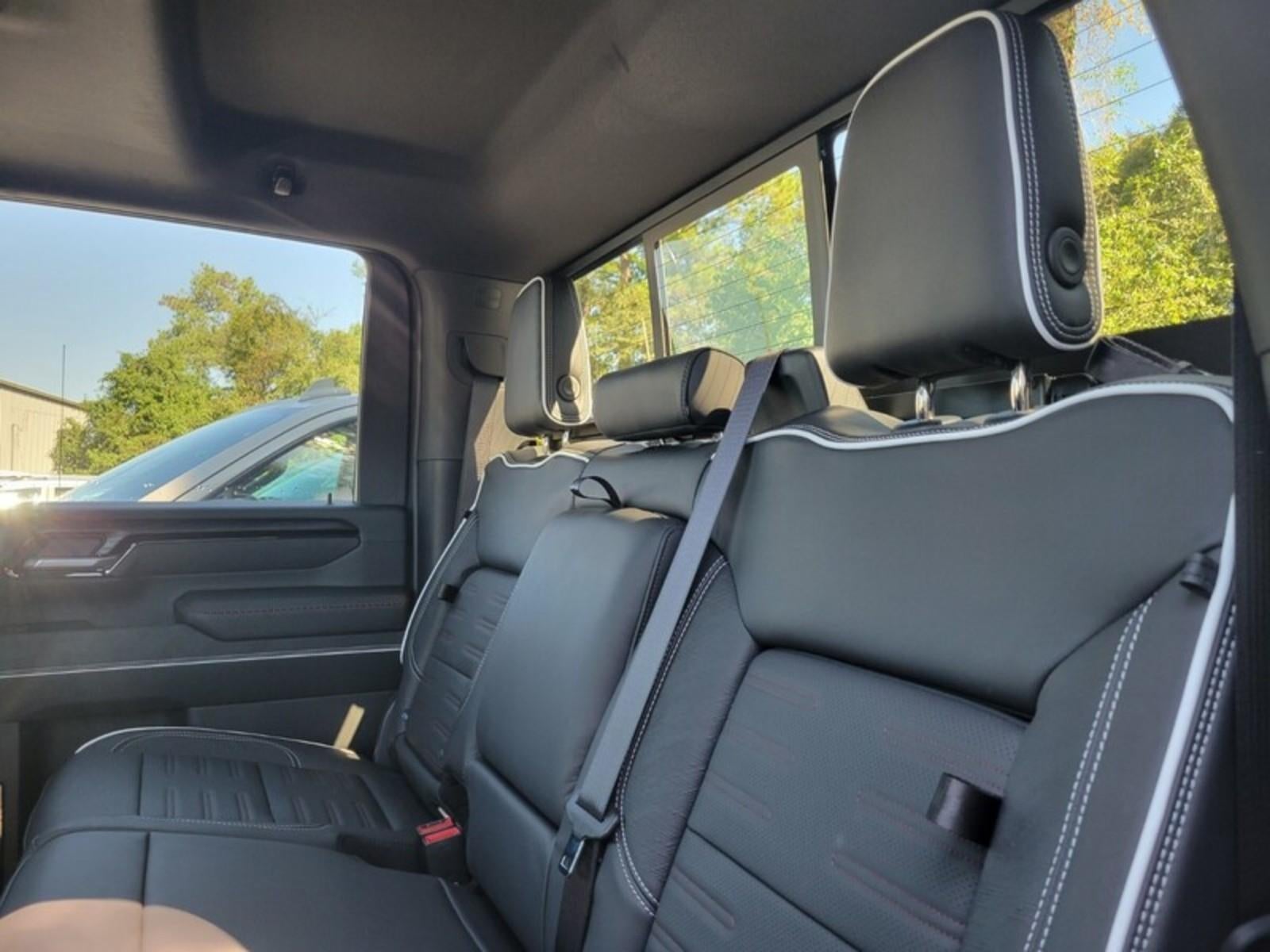 2026 GMC Sierra 2500 HD Crew Cab Standard Box 4-Wheel Drive AT4X