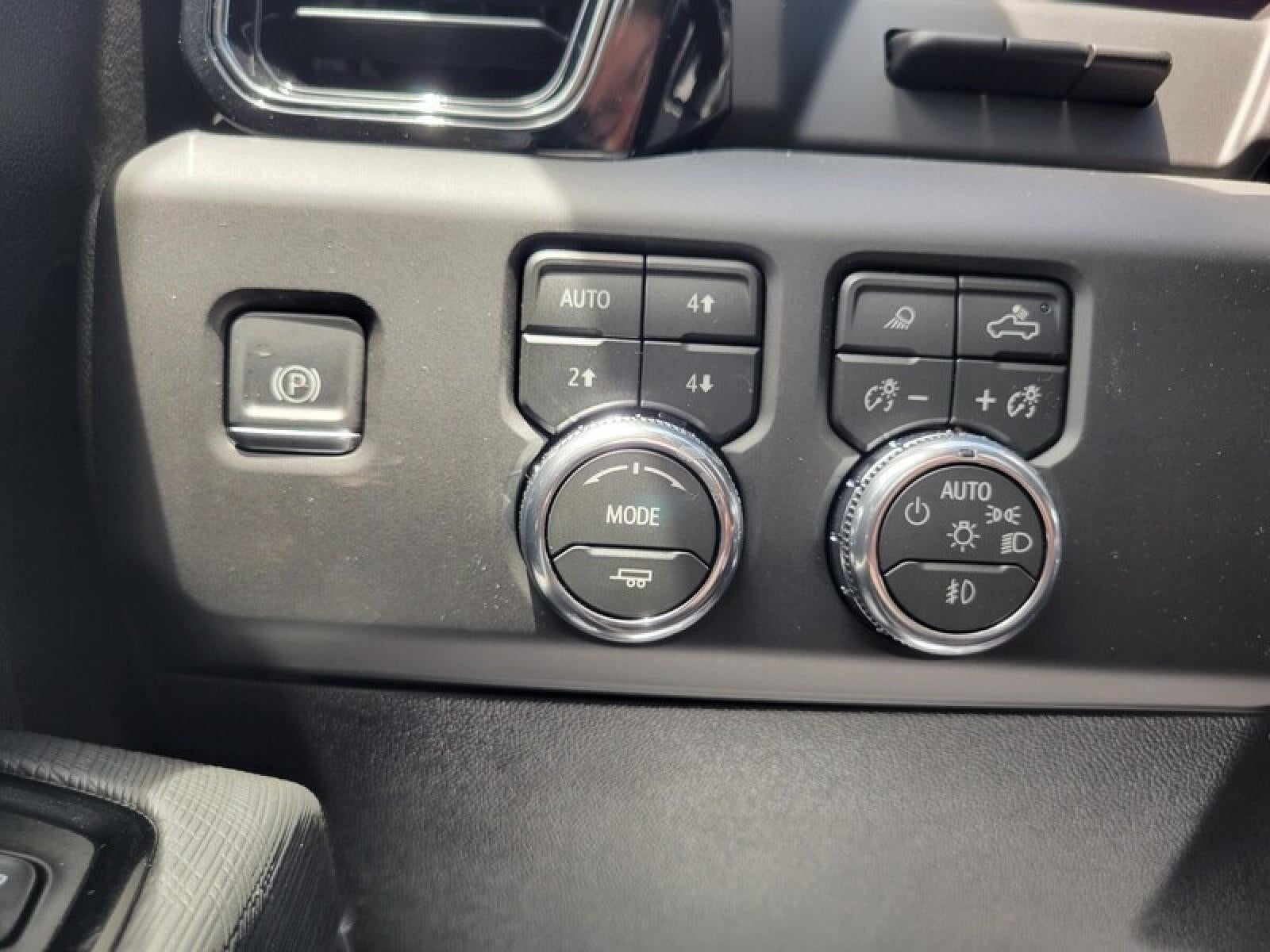 2026 GMC Sierra 2500 HD Crew Cab Standard Box 4-Wheel Drive AT4X