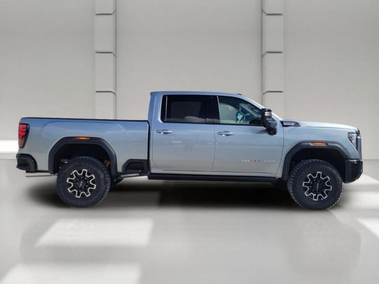 2026 GMC Sierra 2500 HD Crew Cab Standard Box 4-Wheel Drive AT4X