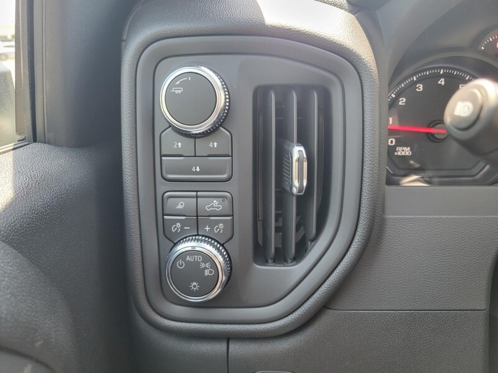 2026 GMC Sierra 2500 HD Double Cab Standard Box 4-Wheel Drive Pro