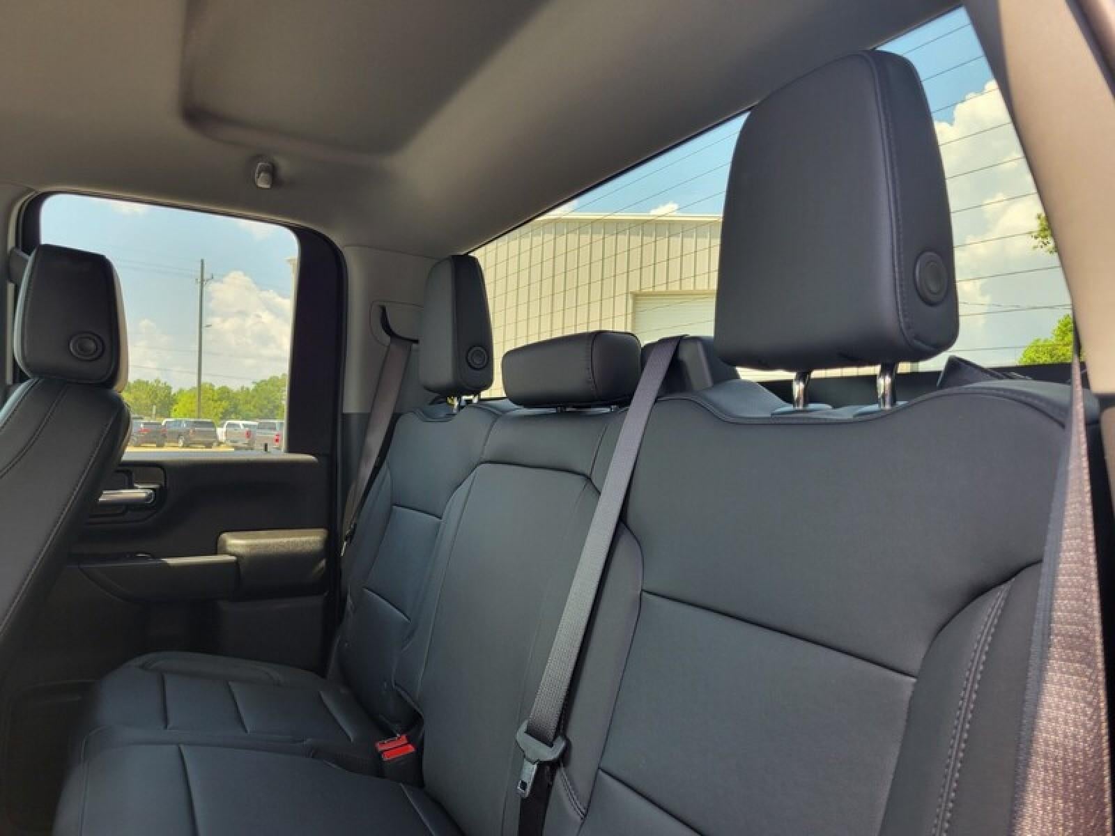 2026 GMC Sierra 2500 HD Double Cab Standard Box 4-Wheel Drive Pro
