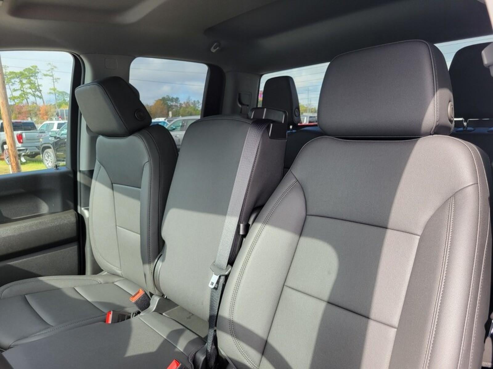 2026 GMC Sierra 2500 HD Double Cab Standard Box 4-Wheel Drive Pro