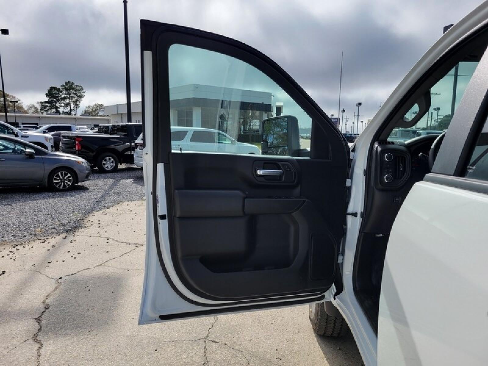 2026 GMC Sierra 2500 HD Double Cab Standard Box 4-Wheel Drive Pro