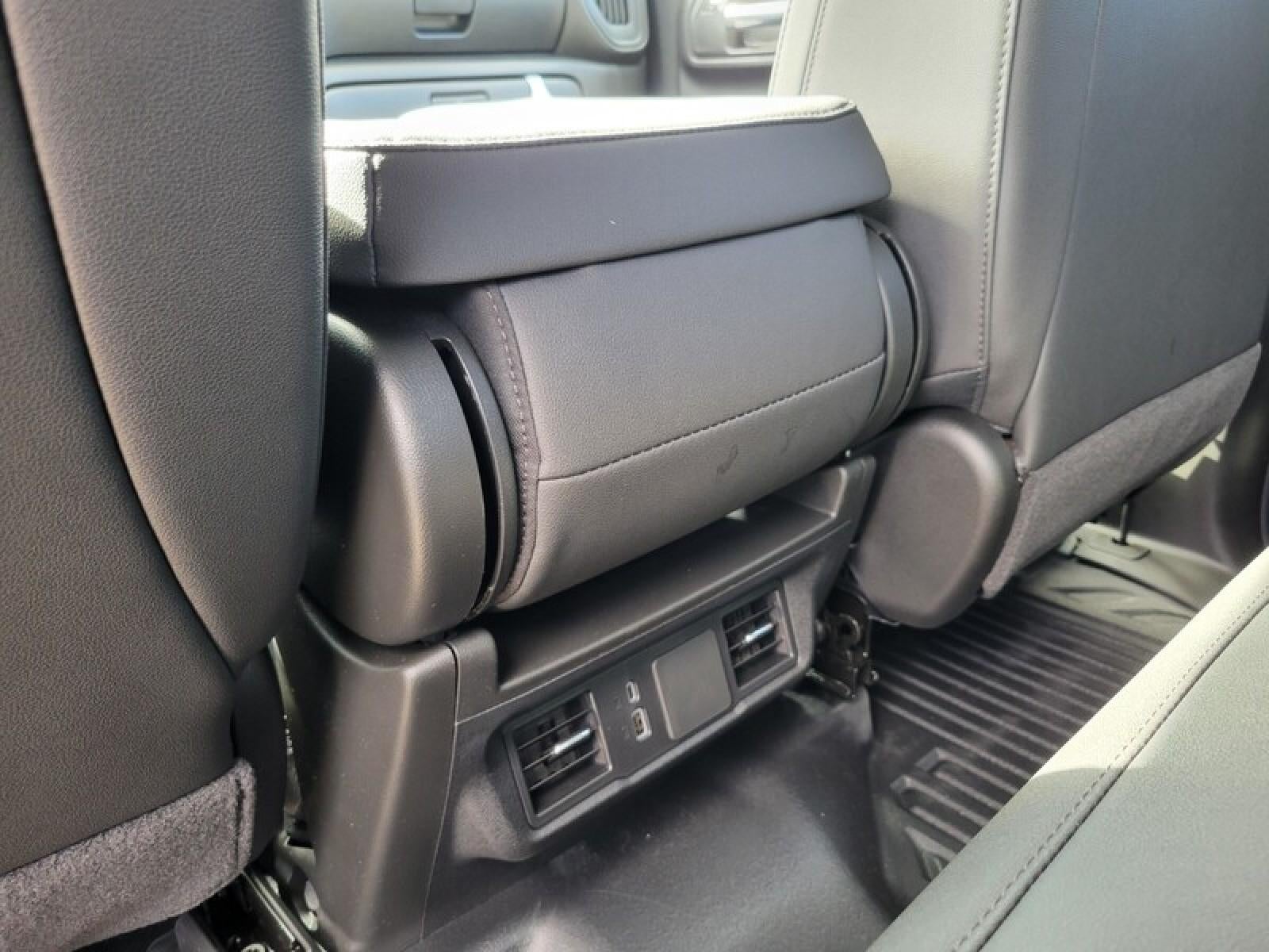 2026 GMC Sierra 2500 HD Double Cab Standard Box 4-Wheel Drive Pro