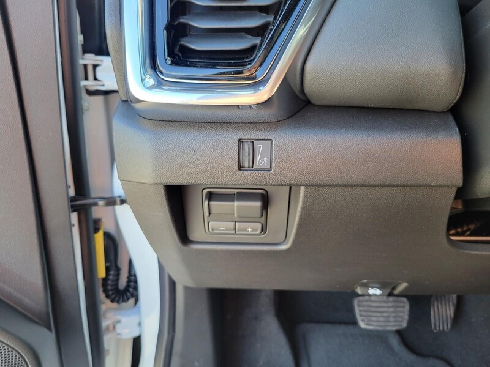 2026 GMC Canyon Crew Cab Short Box 2-Wheel Drive Elevation