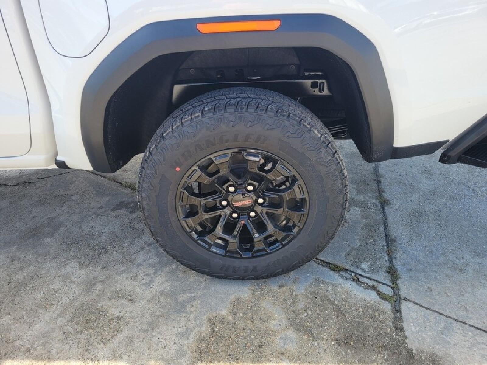 2026 GMC Canyon Crew Cab Short Box 2-Wheel Drive Elevation