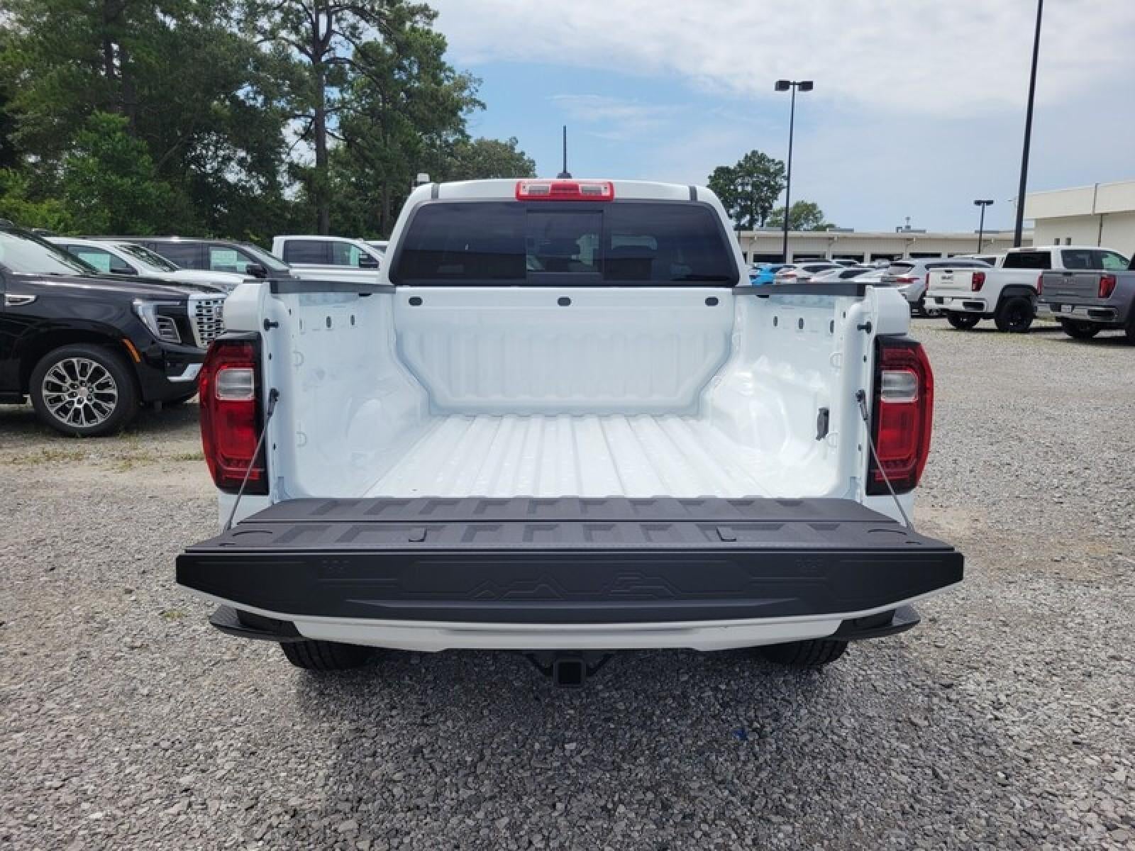 2026 GMC Canyon Crew Cab Short Box 2-Wheel Drive Elevation