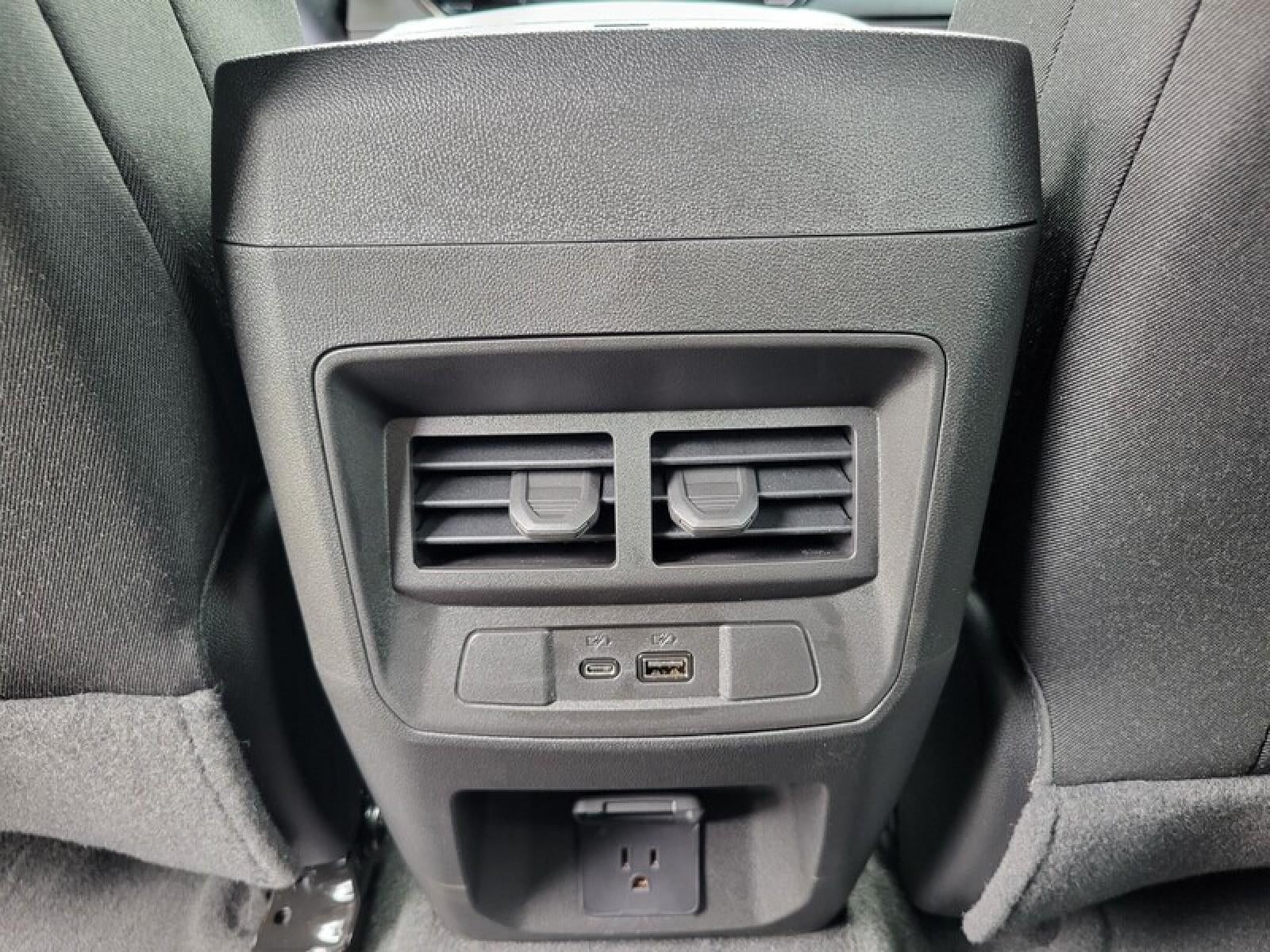2026 GMC Canyon Crew Cab Short Box 2-Wheel Drive Elevation
