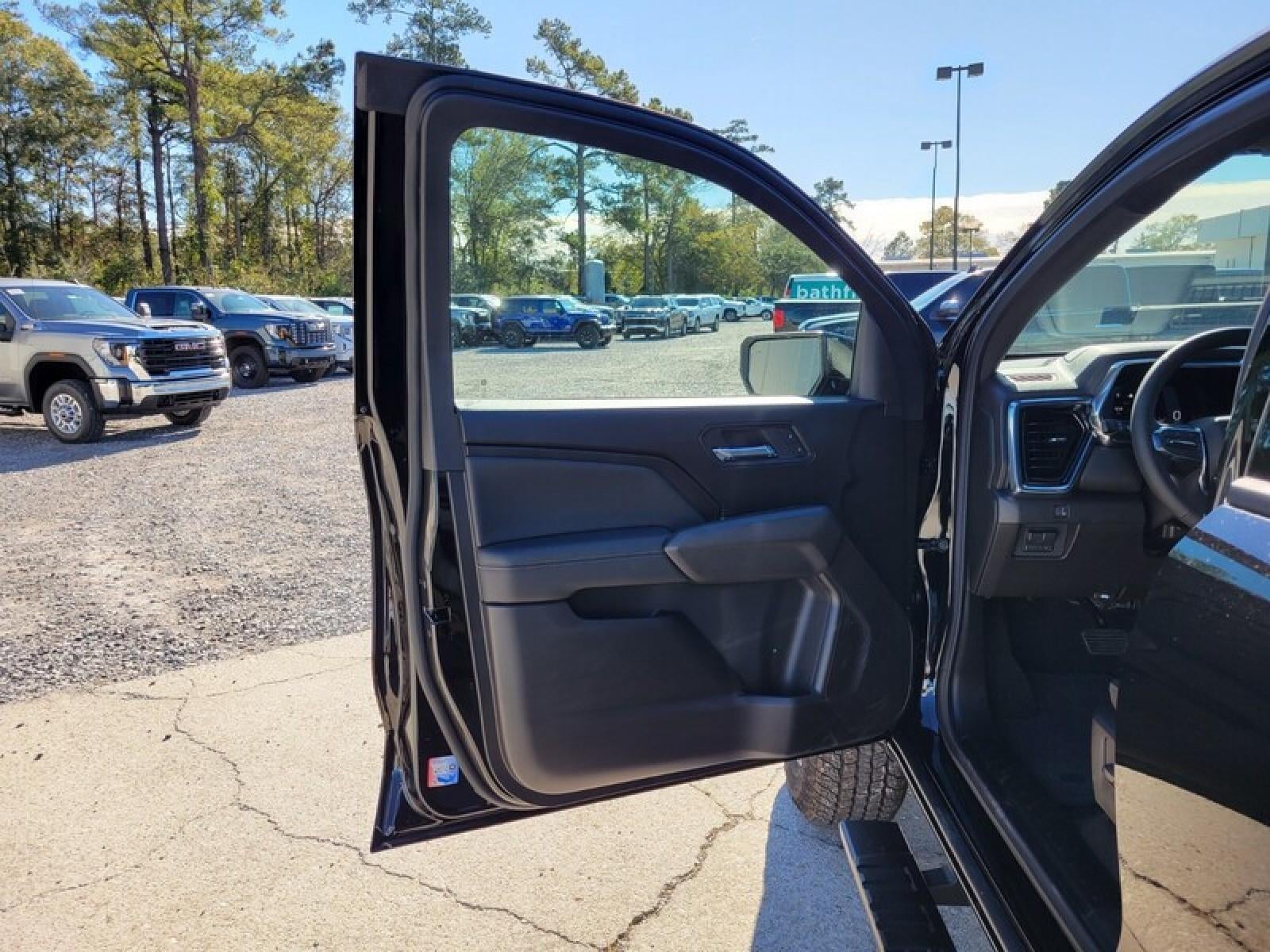 2026 GMC Canyon Crew Cab Short Box 2-Wheel Drive Elevation