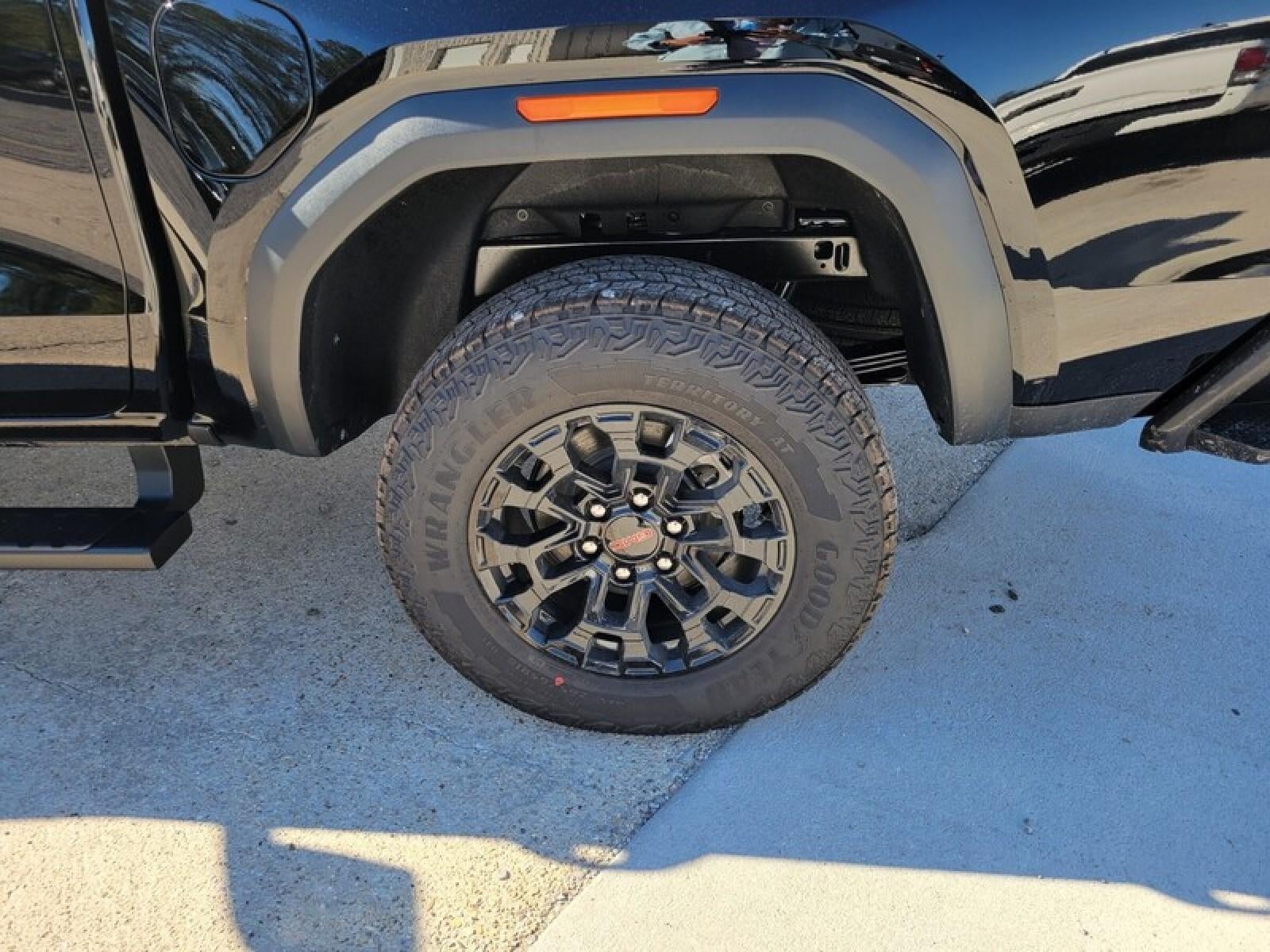 2026 GMC Canyon Crew Cab Short Box 2-Wheel Drive Elevation