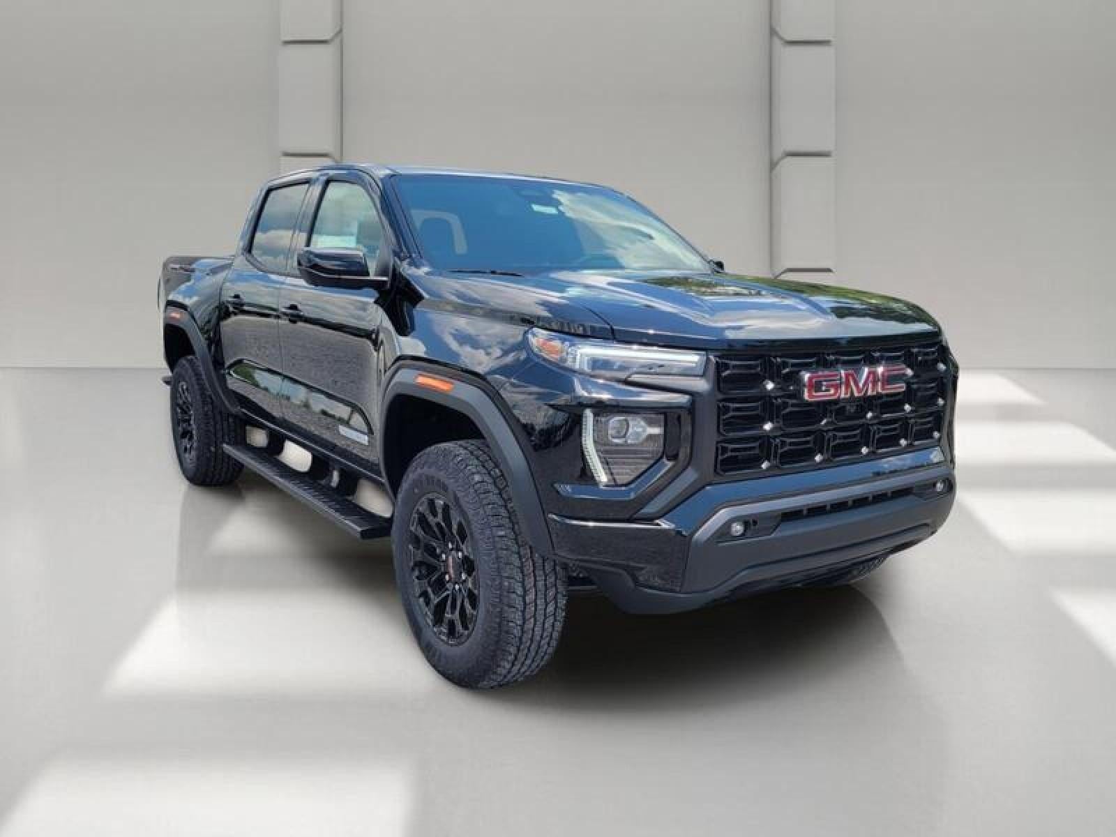 2026 GMC Canyon Crew Cab Short Box 2-Wheel Drive Elevation