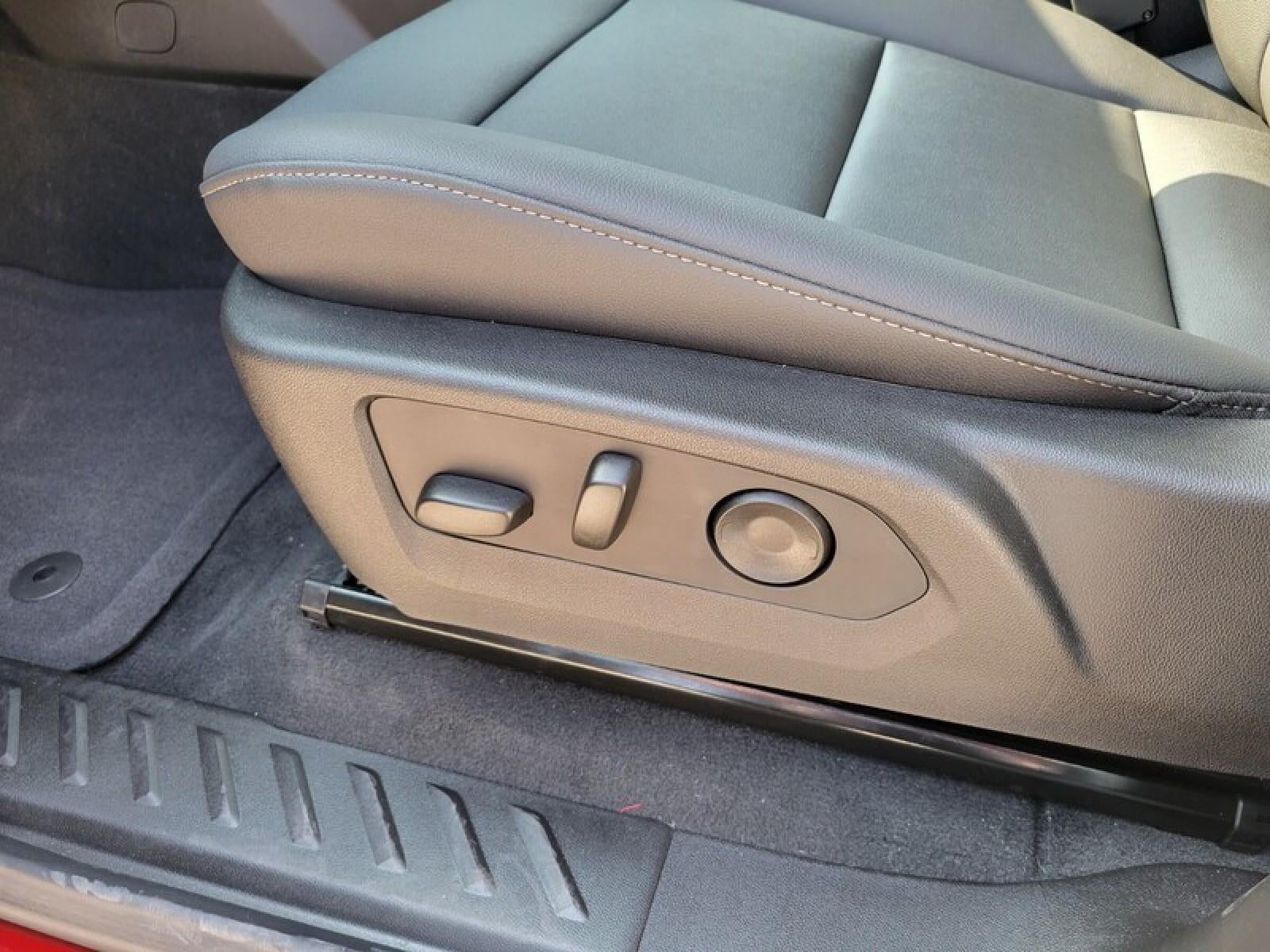 2026 GMC Canyon Crew Cab Short Box 2-Wheel Drive Elevation