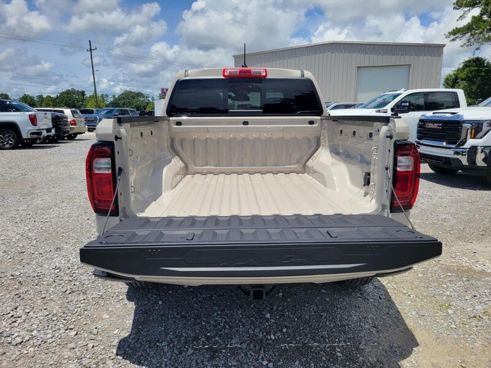 2026 GMC Canyon Crew Cab Short Box 2-Wheel Drive Elevation